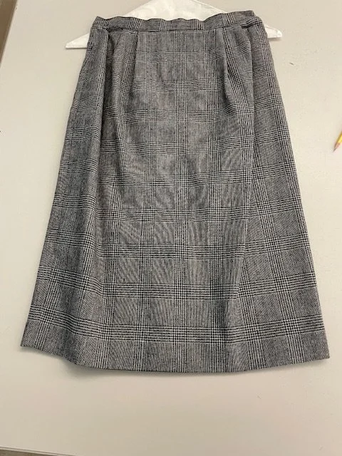 Women's Grey Skirt Size 6