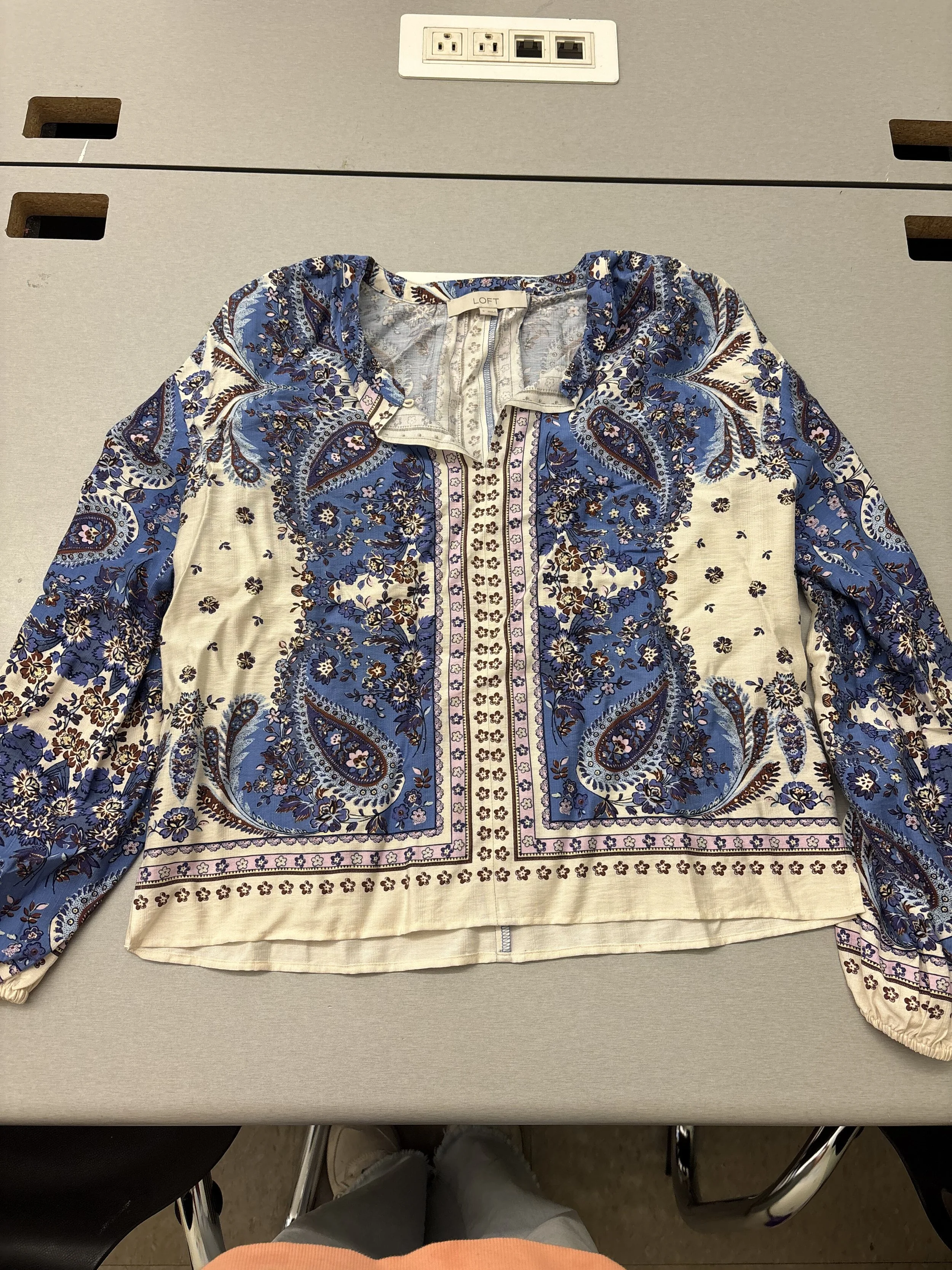 Blouse_F_Blue_White_Extra Small.jpg