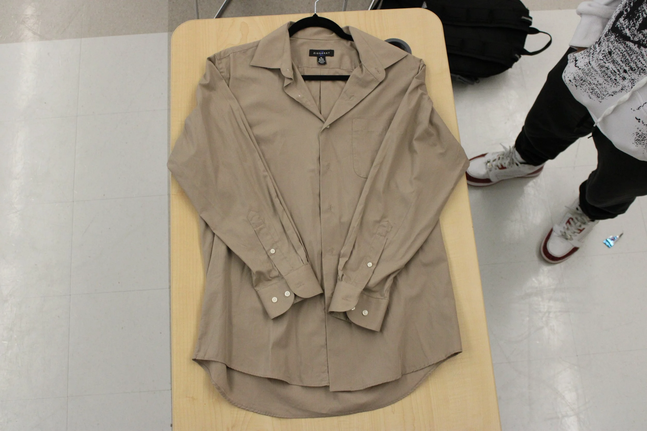 Men's Brown Shirt Size Medium