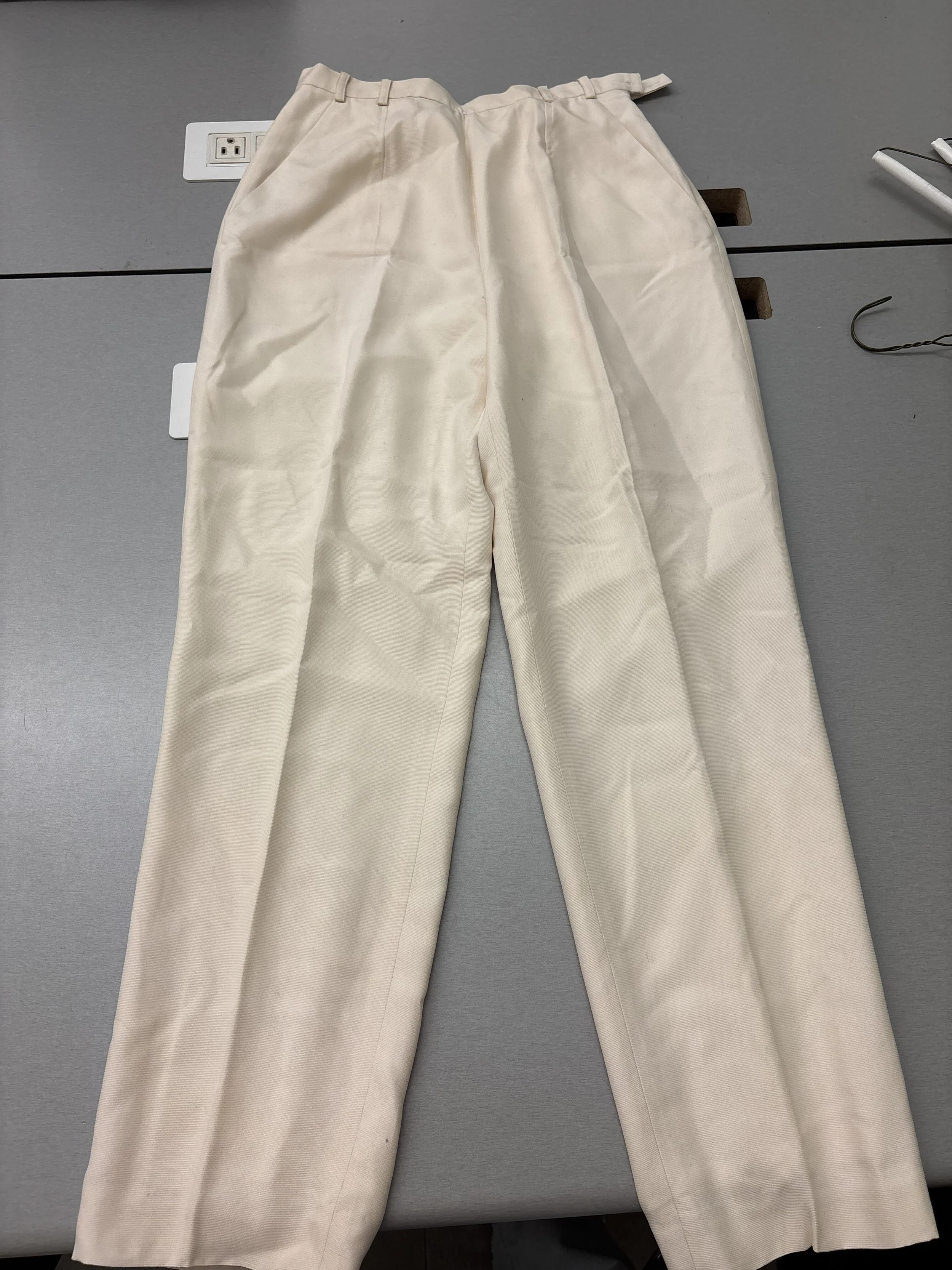 Pants_F_Beige_Medium (2).jpg
