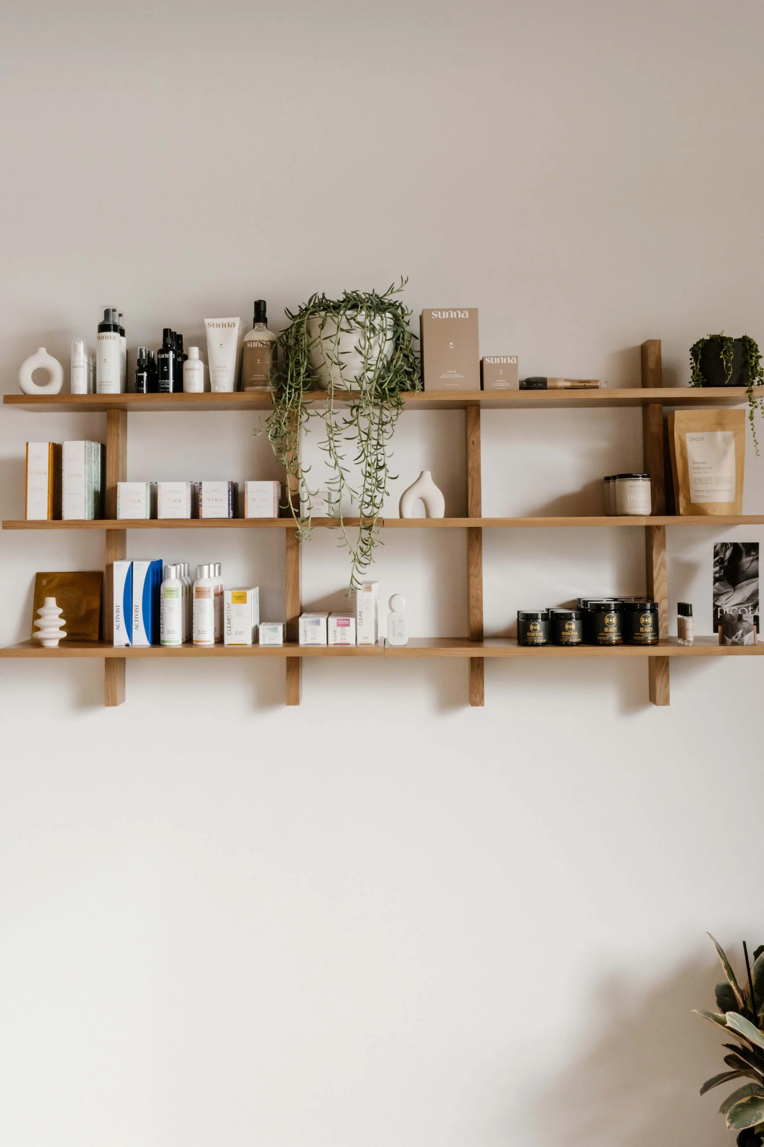 Wildling Studios_Opal Skin Studio_Interiors-8.jpg