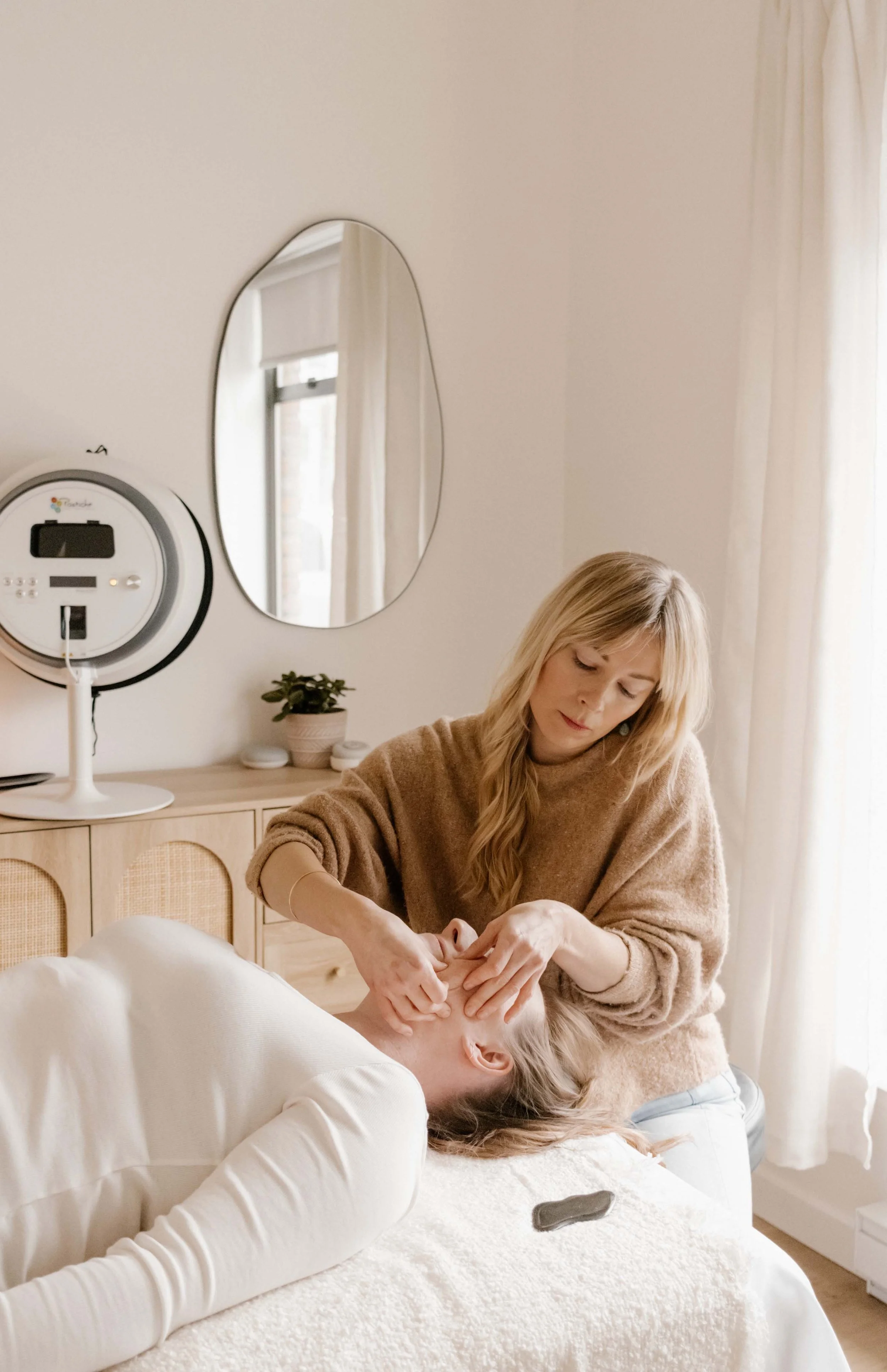 Wildling Studios_Opal Skin Studio_Rylee Werbiski-69.jpg