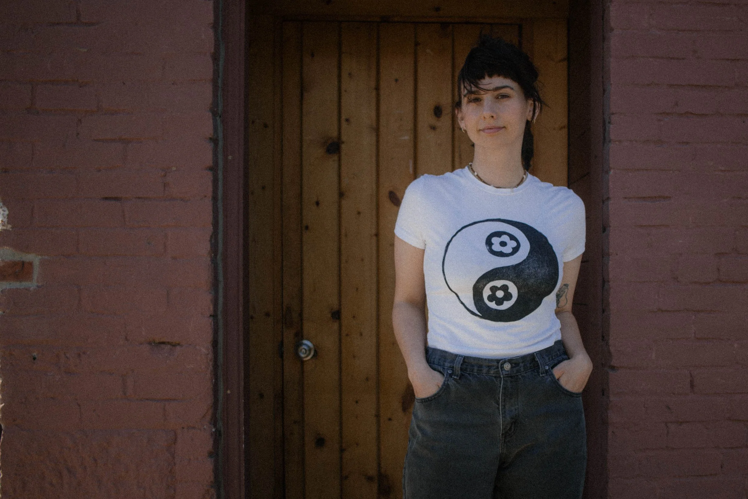 wildling-studios_brand photography victoria bc_delicate-realms_totes-tshirts-daisy chains-9.jpg