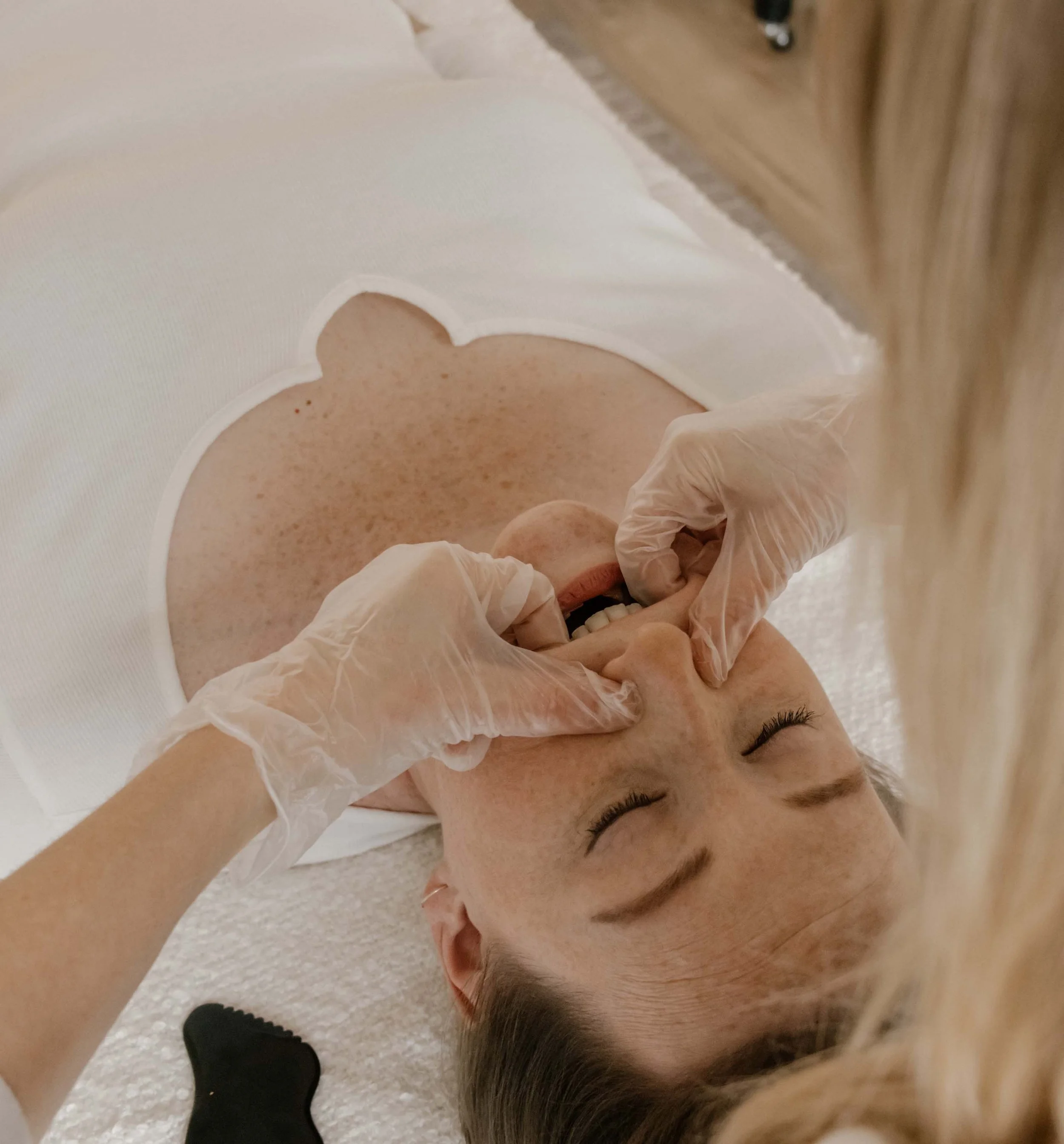 Wildling Studios_Opal Skin Studio_Rylee Werbiski-23.jpg