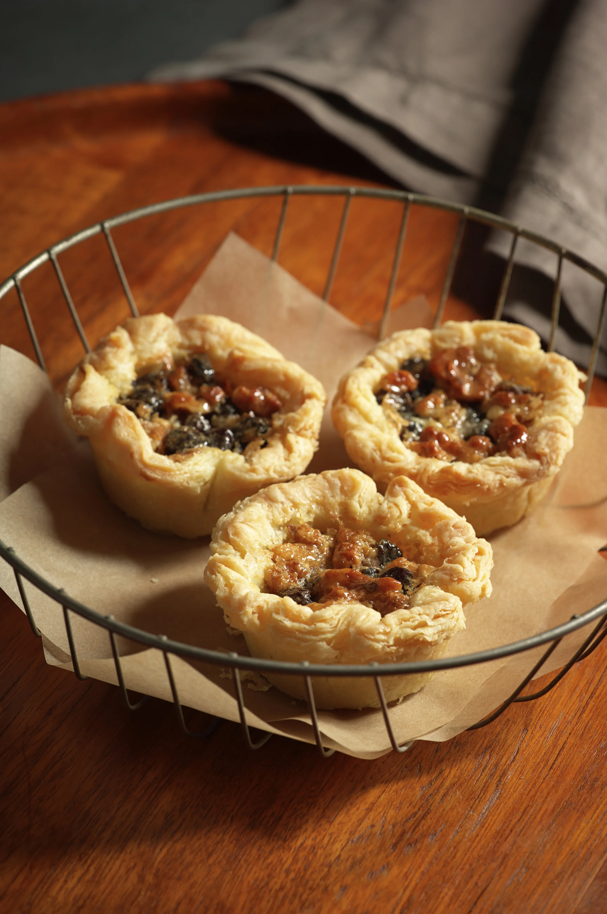 Hungarian_Raisin_and_Walnut_Tartlets_00579.jpg