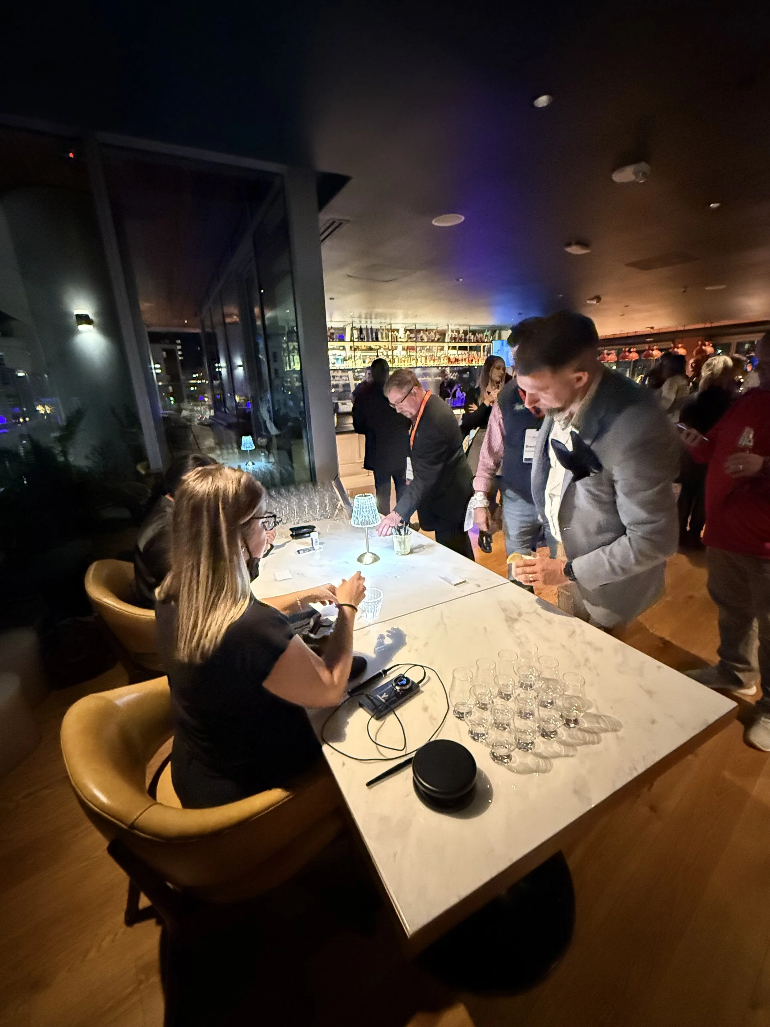 Live calligraphy in nashville hotel engraving glasses