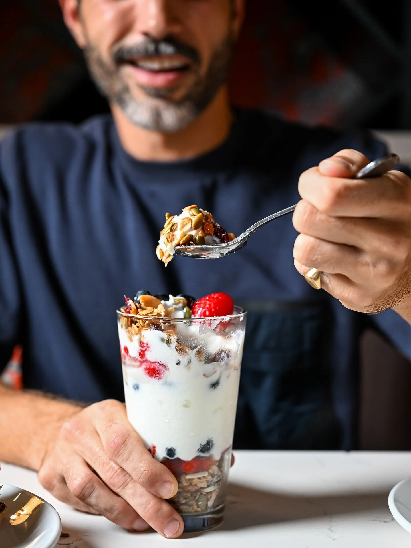 Weekend forecast: 100% chance of greens + good vibes with @plantsandbowls ✨

Fresh, crisp, and oh-so-green 🥑 Who else is starting their weekend on a healthy note? ☀️

#miami #miamarket #miamidesigndistrict #mdd #foodie #foodhall #weekend #healthy #f