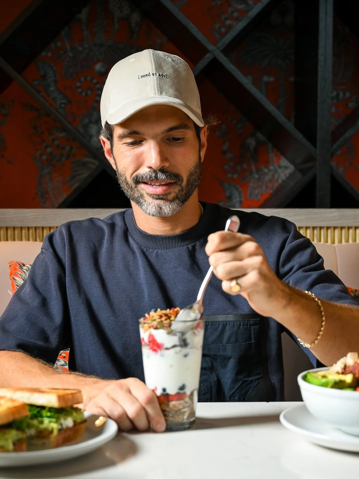 ✨ Plants &amp; Bowls by Miguel Ditrolio keeps wellness simple: eat good, feel good, be surrounded by good. 🥗🌱 From vibrant salads and nourishing bowls to fresh juices, smoothies, and shots 🌸 all enjoyed alongside curated greenery that fuels nothin