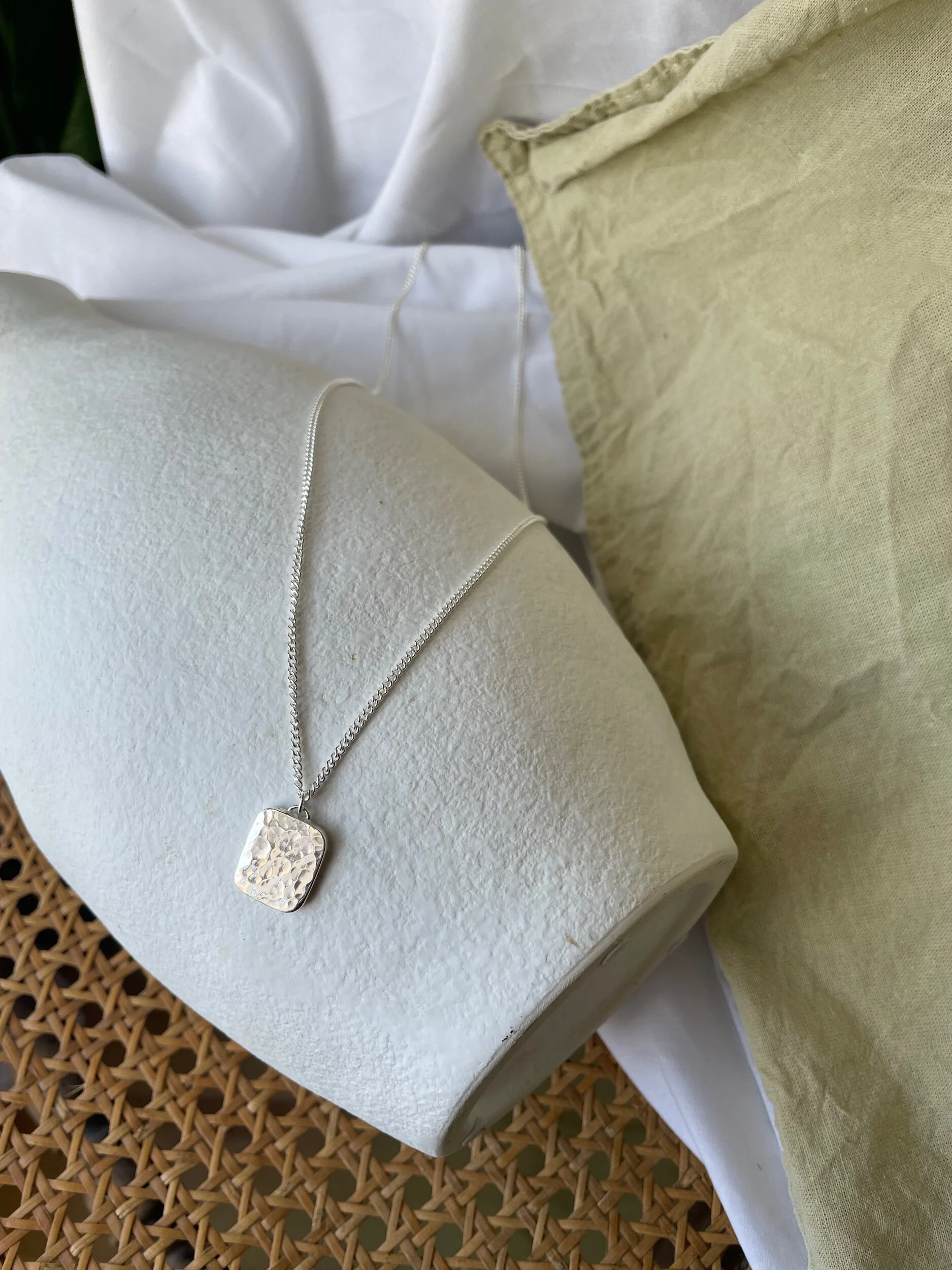 AE0AABFA-61D6-45B3-B246-821E29C8DC14