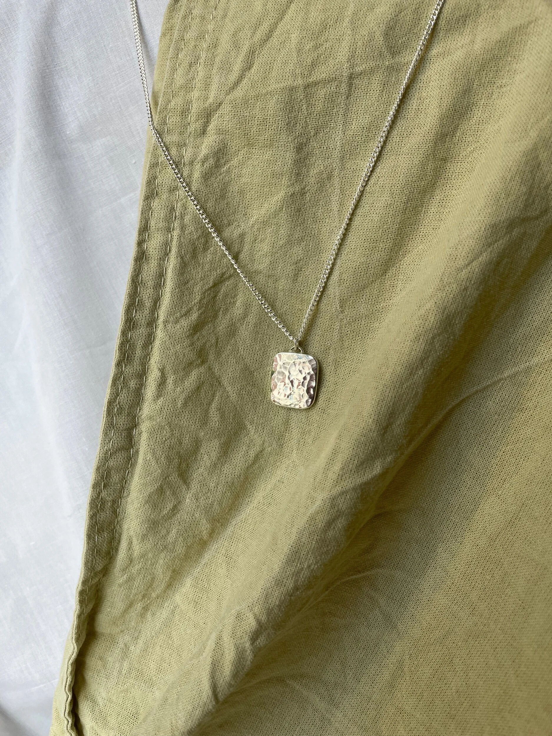 B43A53A0-AA7D-4DE8-AA96-4195B5153174