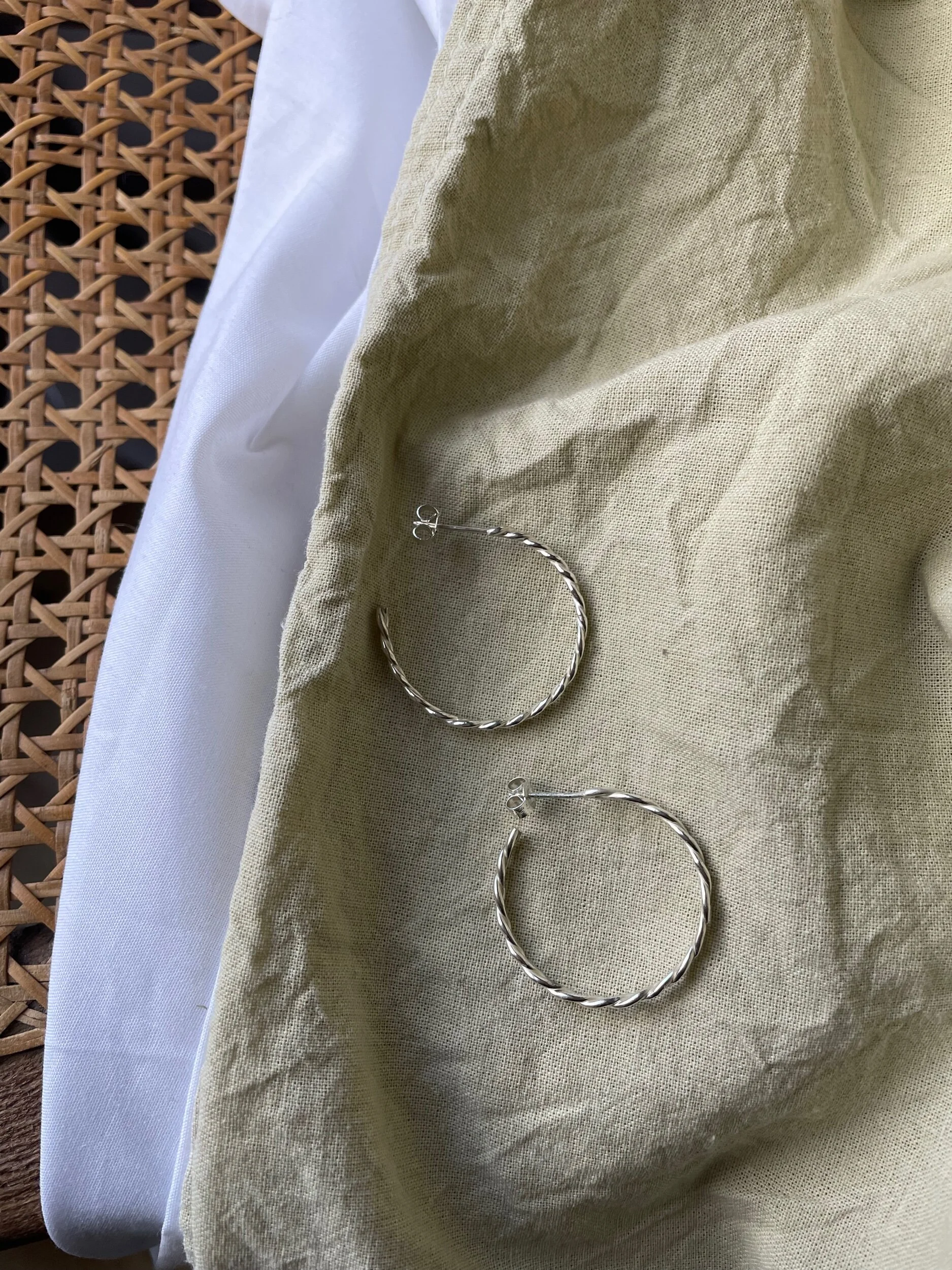 1214CC07-139B-4E42-A3FD-04262600ED66