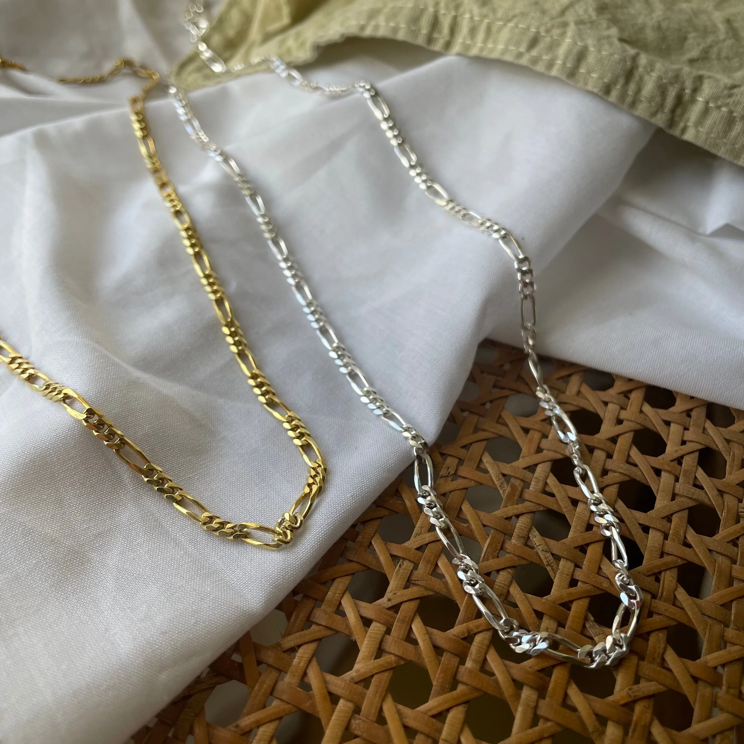 CA2E5725-8E46-4842-9E89-959515E30E04