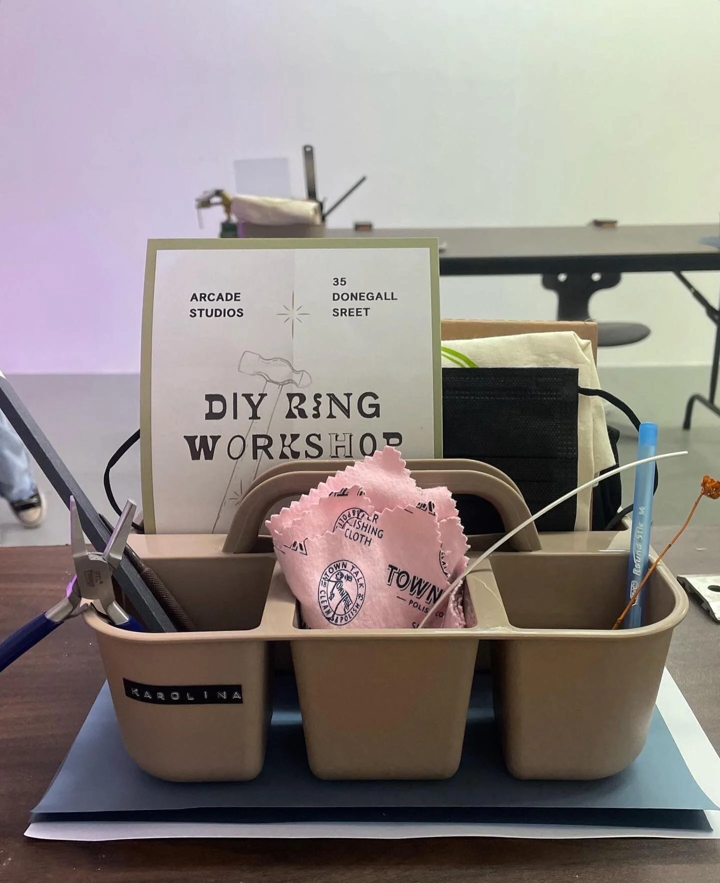 5EB5714E-383A-49E9-9A3C-D714FFD9702D