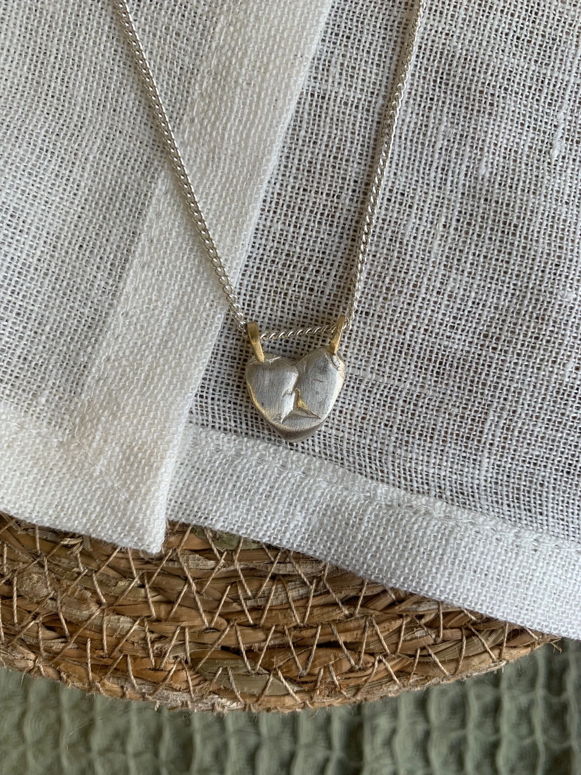 A9FDE5A0-3291-4207-AB61-3D47F3A6840C