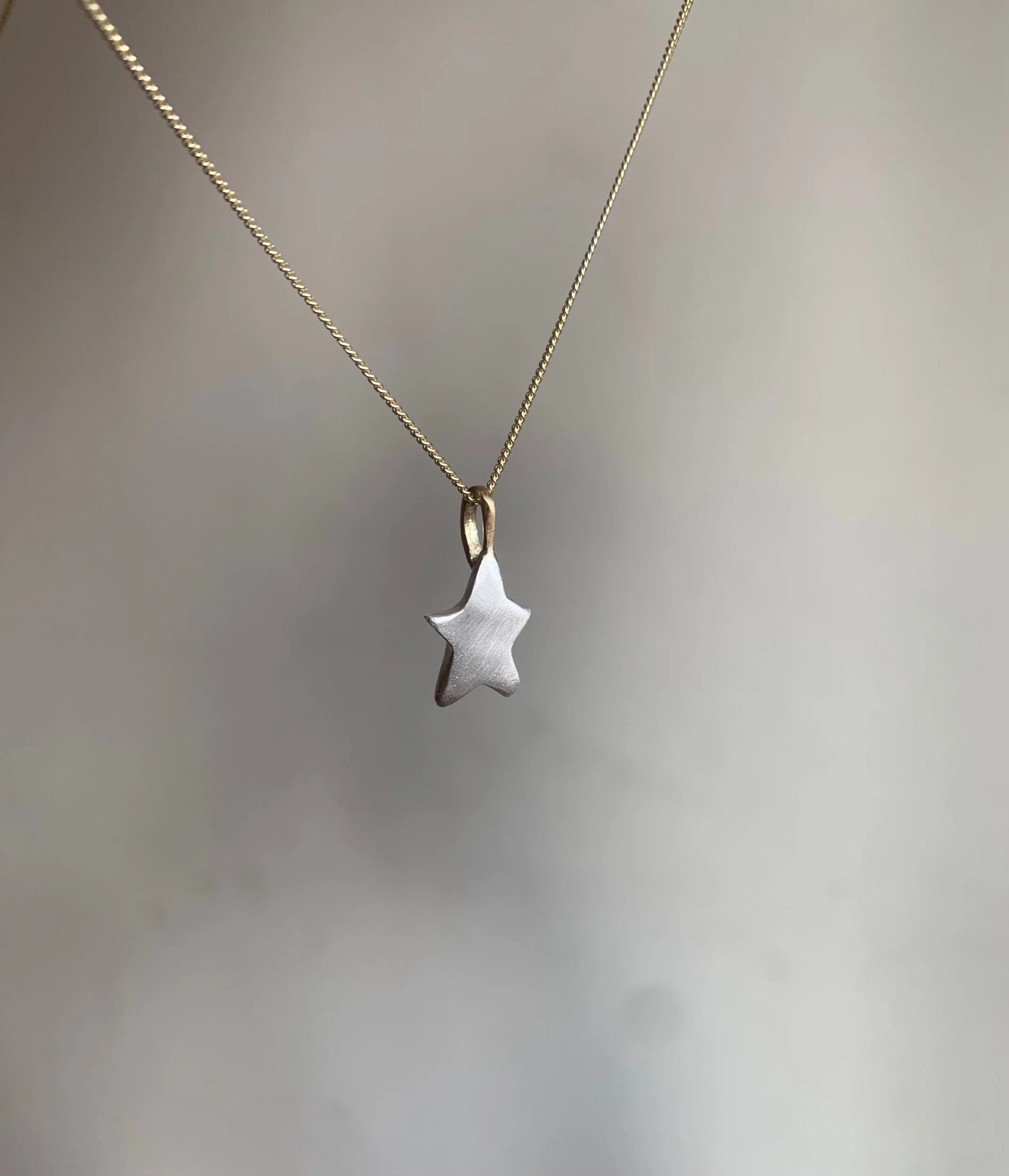 E39E9D86-2F52-4EE9-B8A3-B5BDF262AA0C