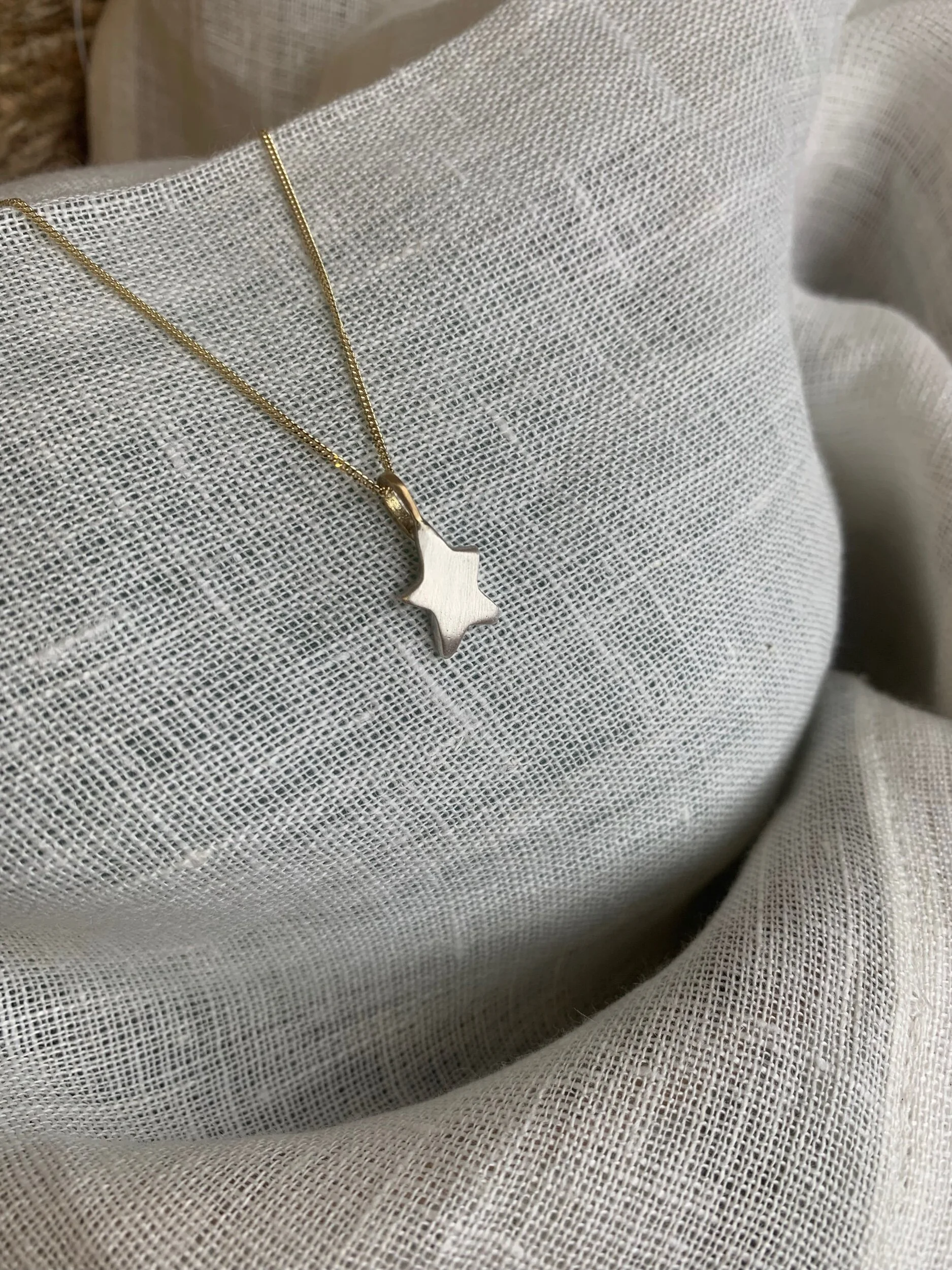 35BC2F82-BE72-40CA-BDA8-D82AF885DFF5