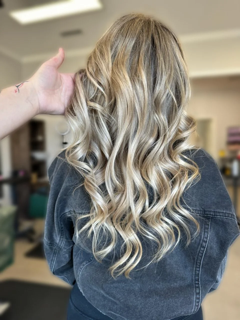 Colleyville Hair Salon, the best Hair salon in DFW, Top Rated Hair Salon in DFW, Colleyville’s Best Hairdresser, Moxxi Grey Salon in Colleyville, TX, DFW Hairdresser, Mid- Cities Hair Salon, Affordable Hair stylist