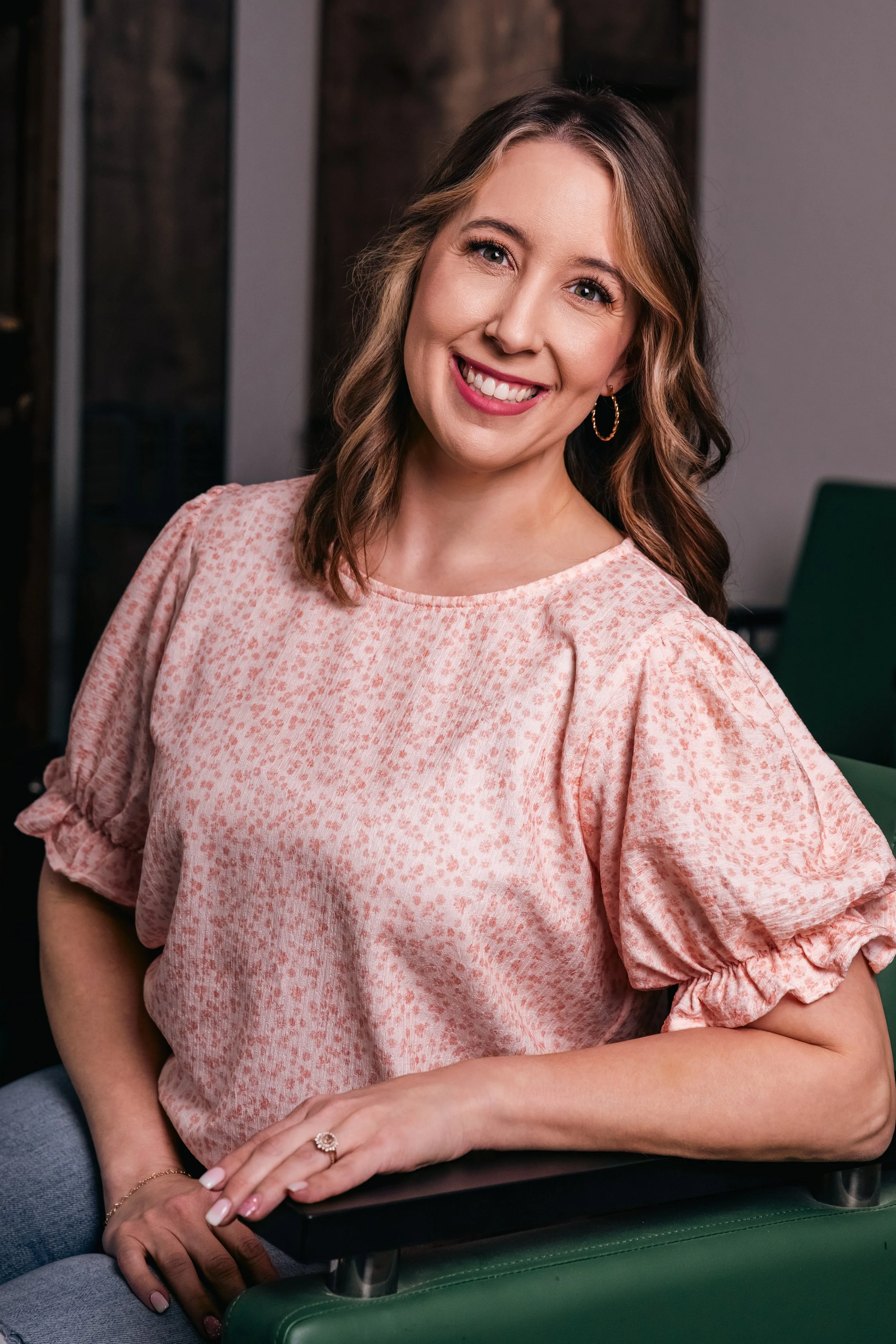 Kara Grindstaff is the owner of Moxxi Grey Salon in Colleyville, TX.  Kara is a Master hair stylist in DFW and has over 15 years of experience.  