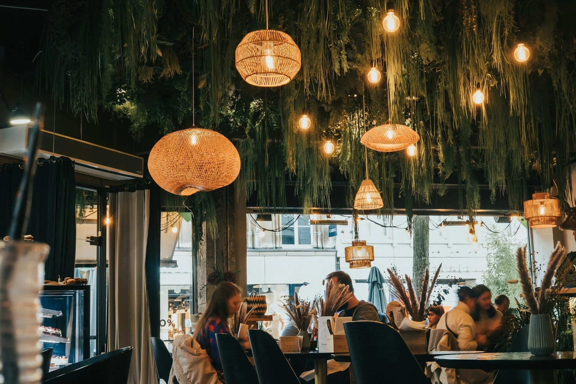 What Makes a Restaurant in Phillip Island Feel Local Year-Round