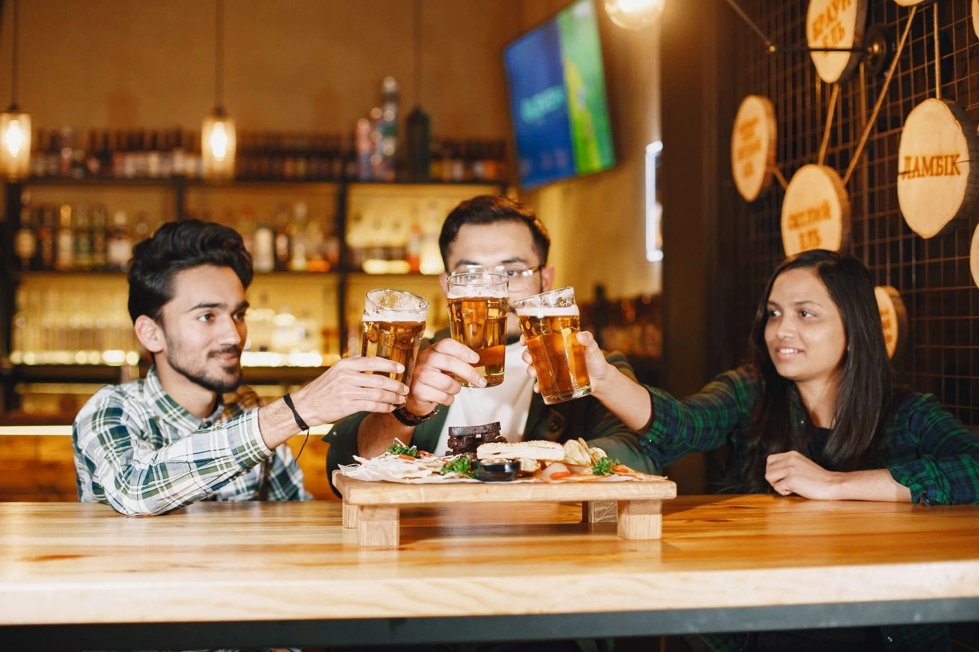 Best Pubs in Phillip Island for a Laid-Back Autumn Gathering