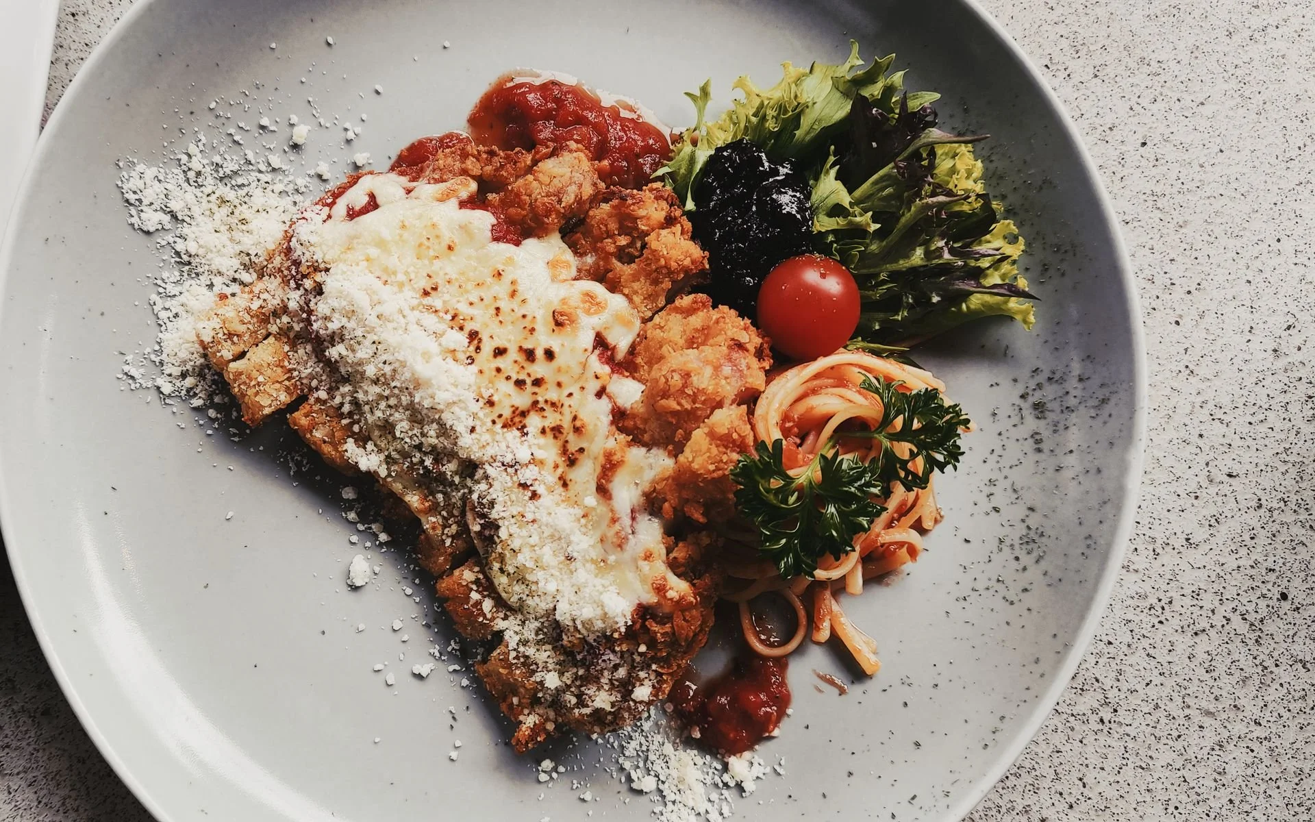 What Locals Love About the San Remo Pub Menu Right Now