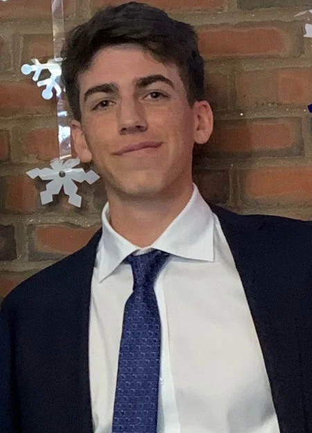 Robbie Headshot Resized.jpeg