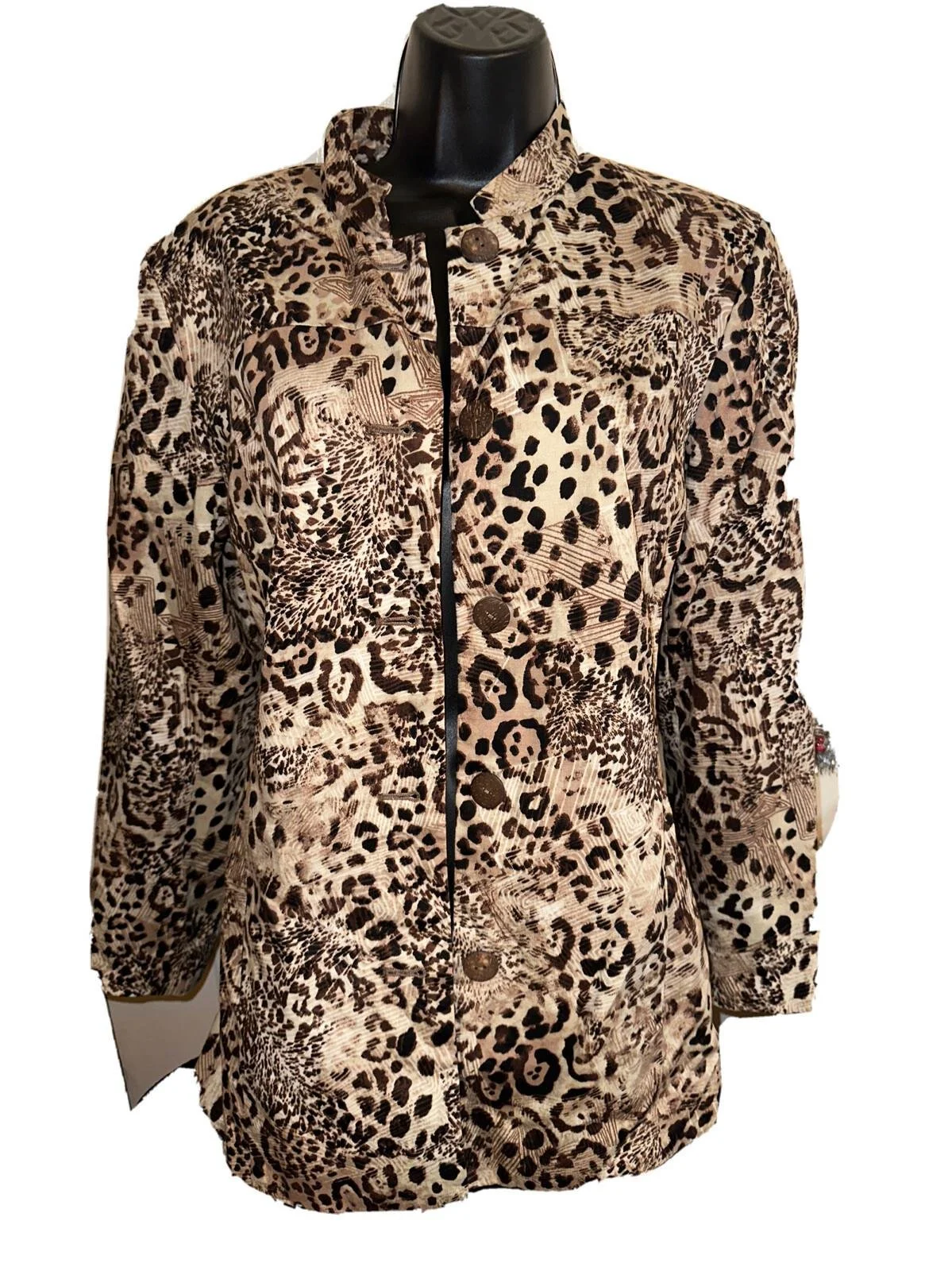 Chico's Full Button Long Sleeve Cheetah Print Fashion Blazer Woman's Size 2