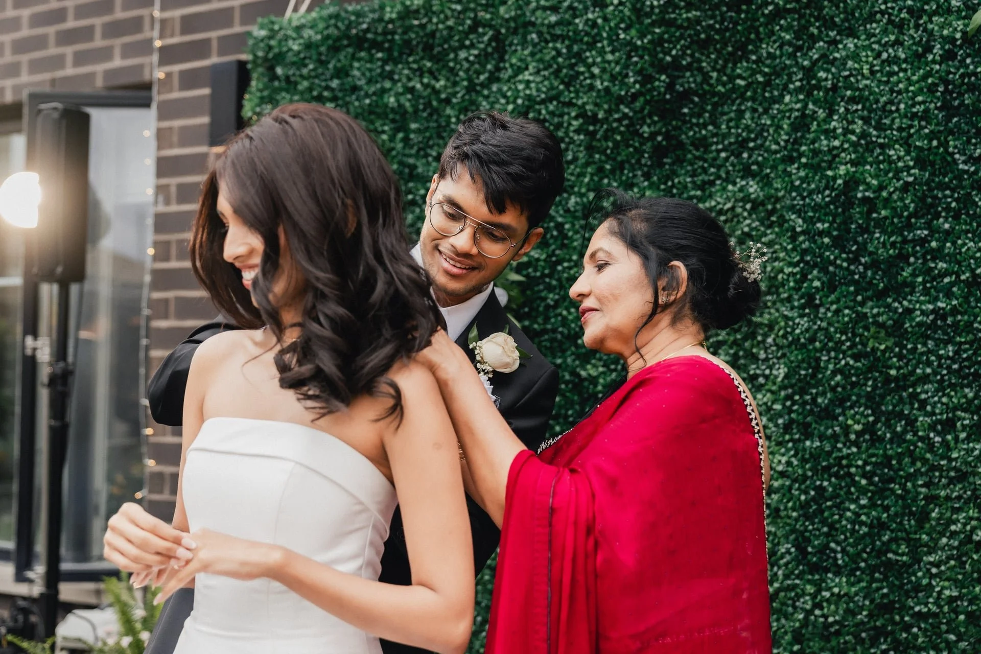 Nishi-Chanuk-Mix-Culture-Tamil-Sri-Lankan-Wedding-Ceremony-Church-Poruva-Ceremony-Wedding-Photography Toronto (14).jpg
