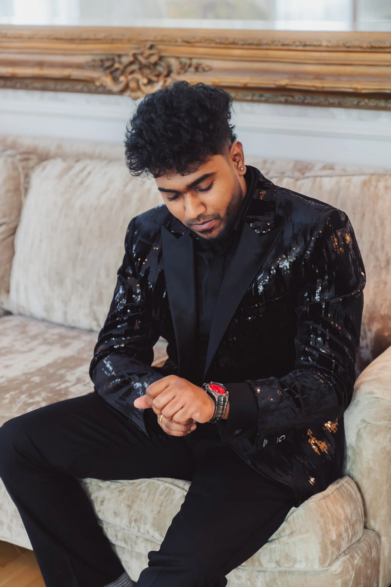 heintzman-house-wedding-photography-markham-groom getting ready.jpg