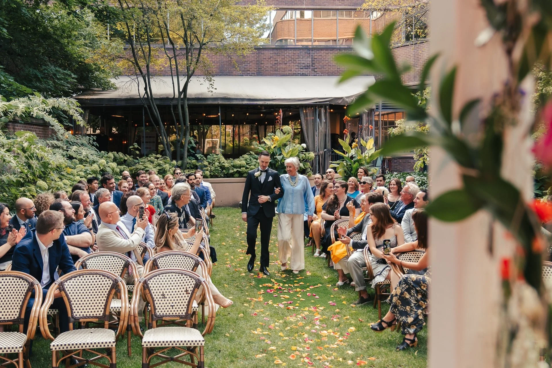 granite-brewery-toronto-intimate-wedding-jo-anto-photography-3.jpg