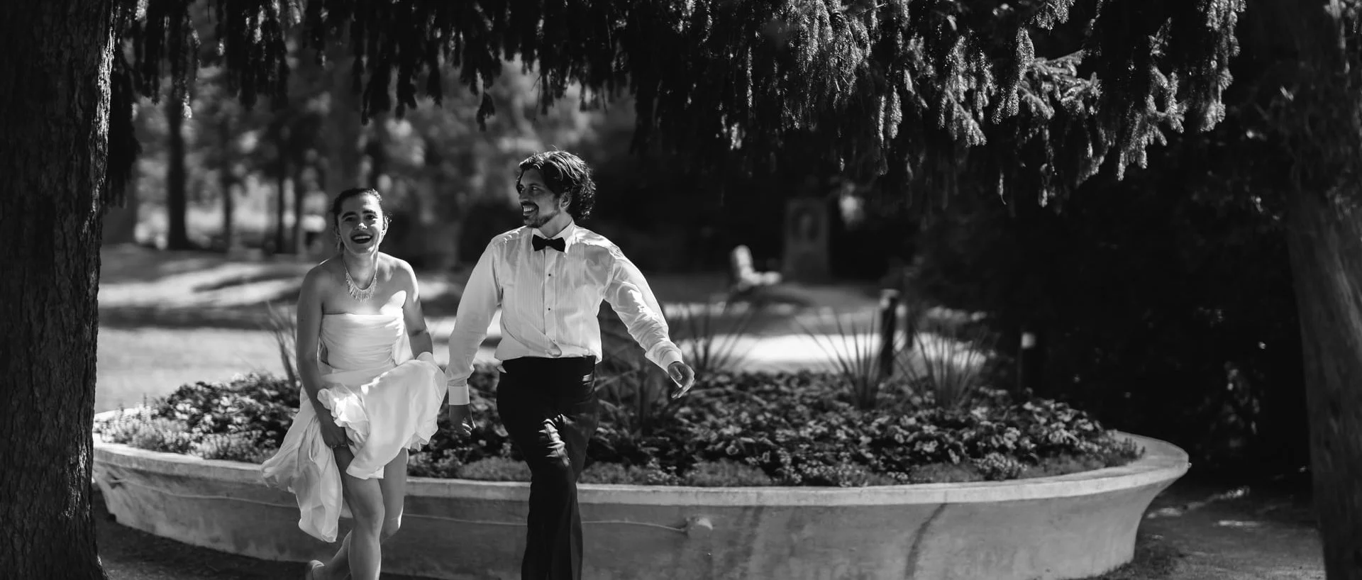 guild-park-wedding-photography-garden-fountain-black-and-white.jpg