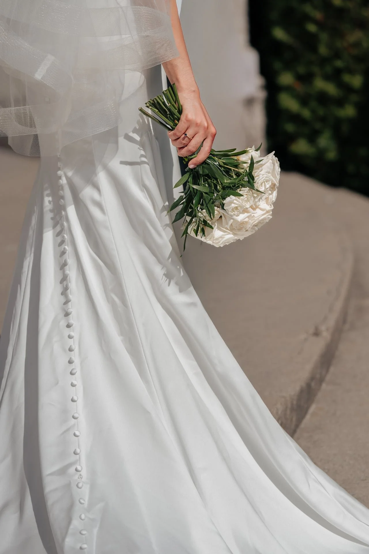 guild-park-wedding-photography-toronto-bridal-gown-bouquet-detail.jpg