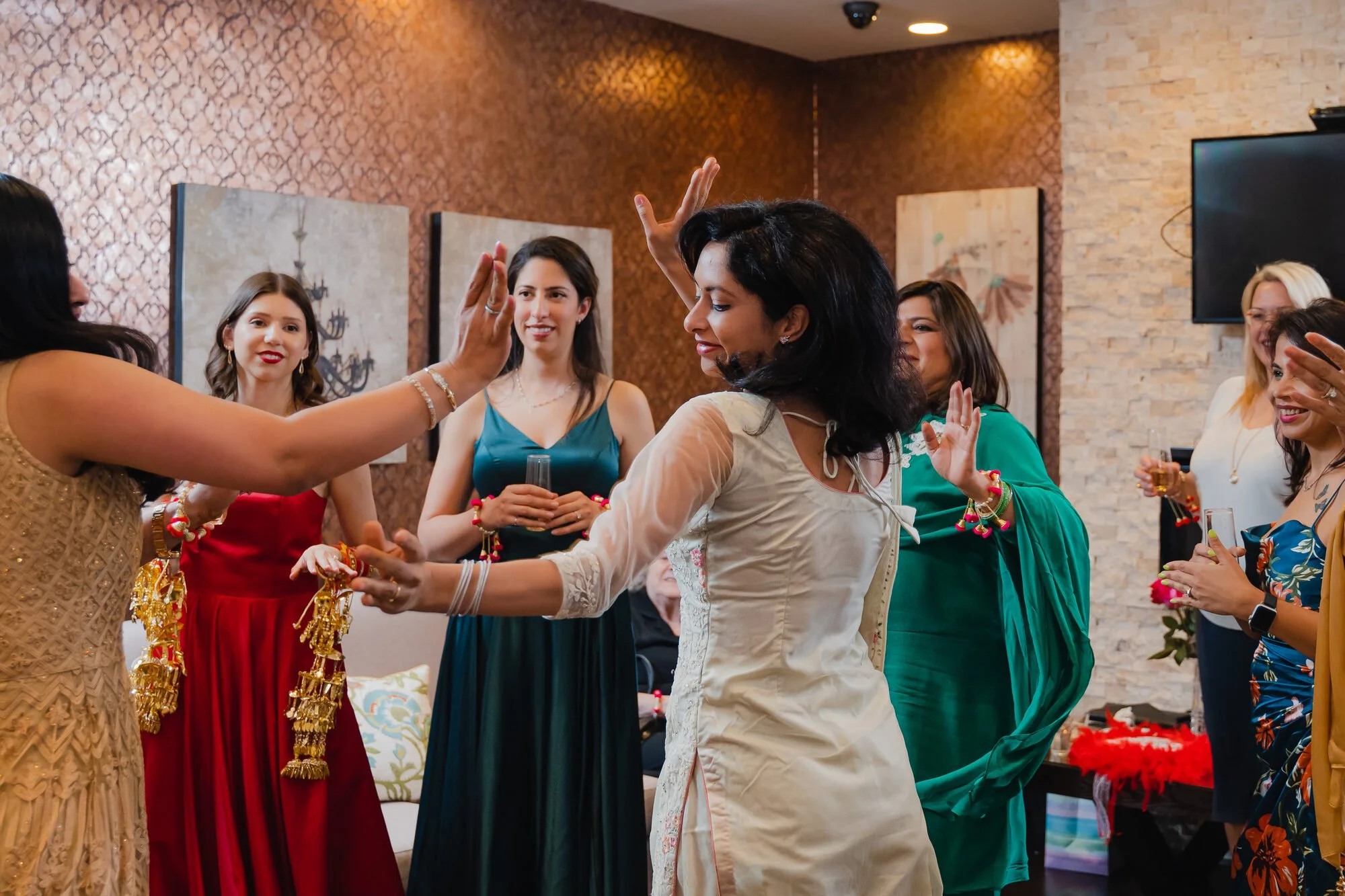 multicultural-henna-night-photographer-toronto-dancing.jpg