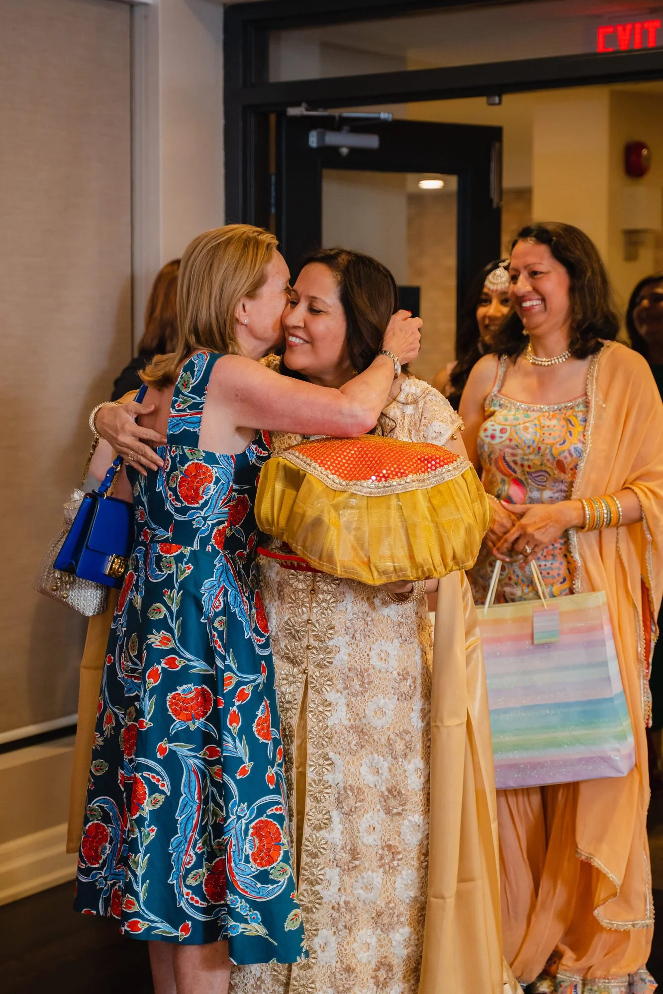 henna-night-photographer-toronto-guests-arriving-henna-tray.jpg