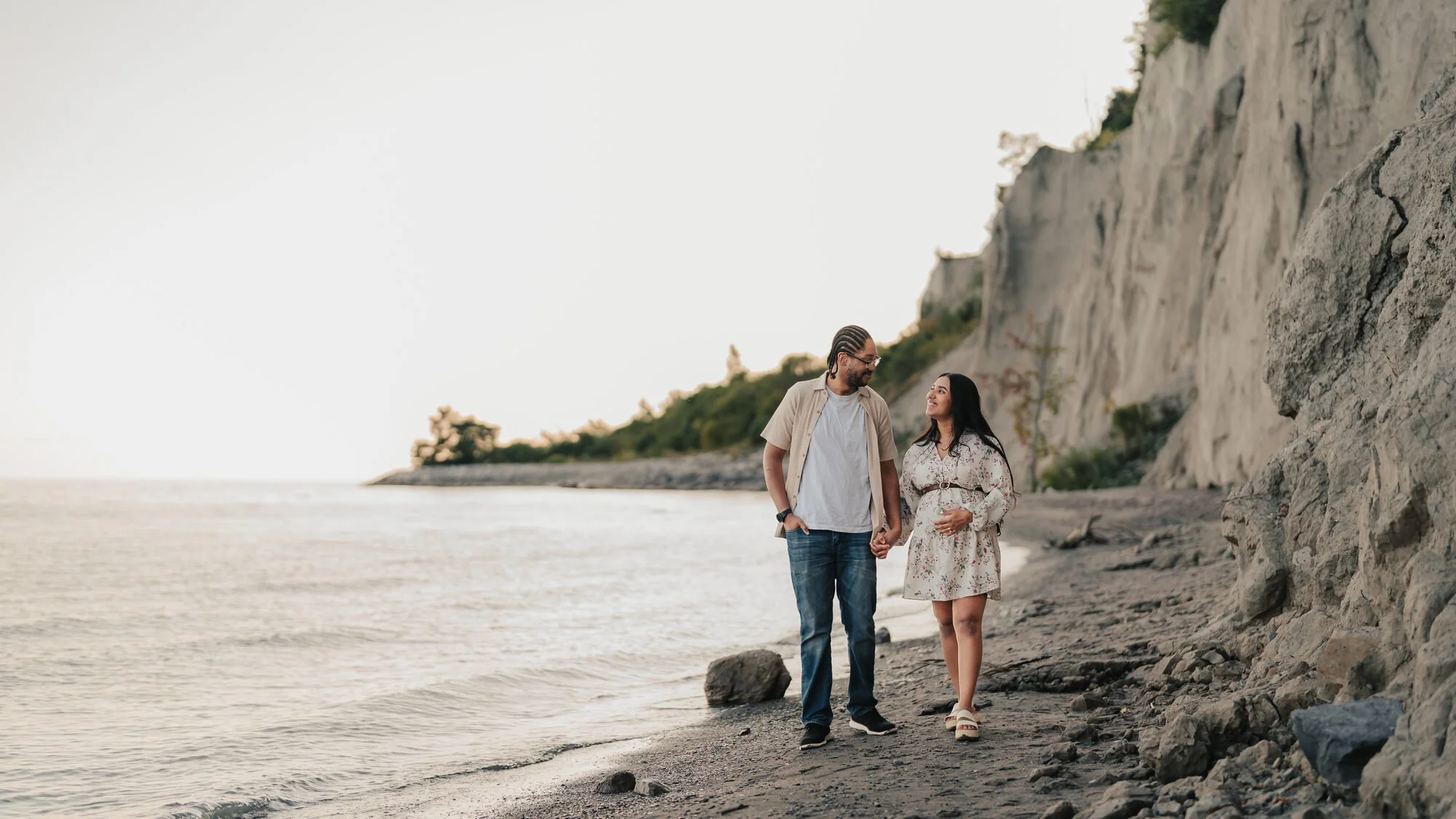 scarborough-bluffs-maternity-photography-toronto-cliffs-wide.jpg
