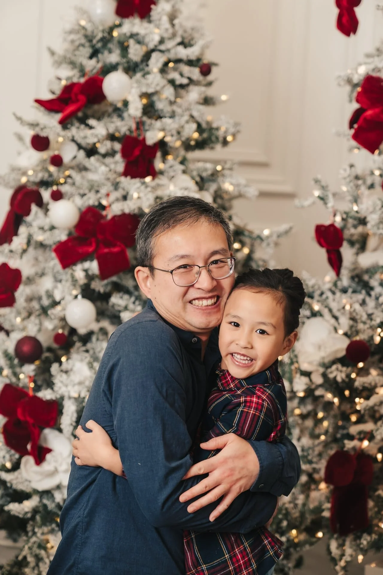 glasshouse-studios-christmas-minis-grandparent-and-grandchild.jpg