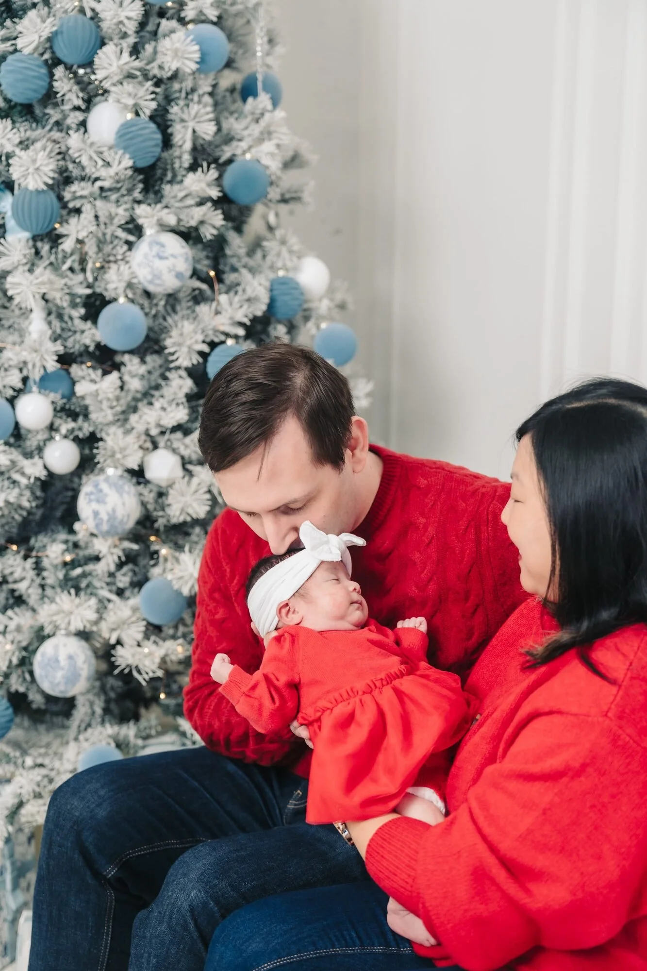 newborn-first-christmas-mini-session-icon-studio-space-toronto.jpg