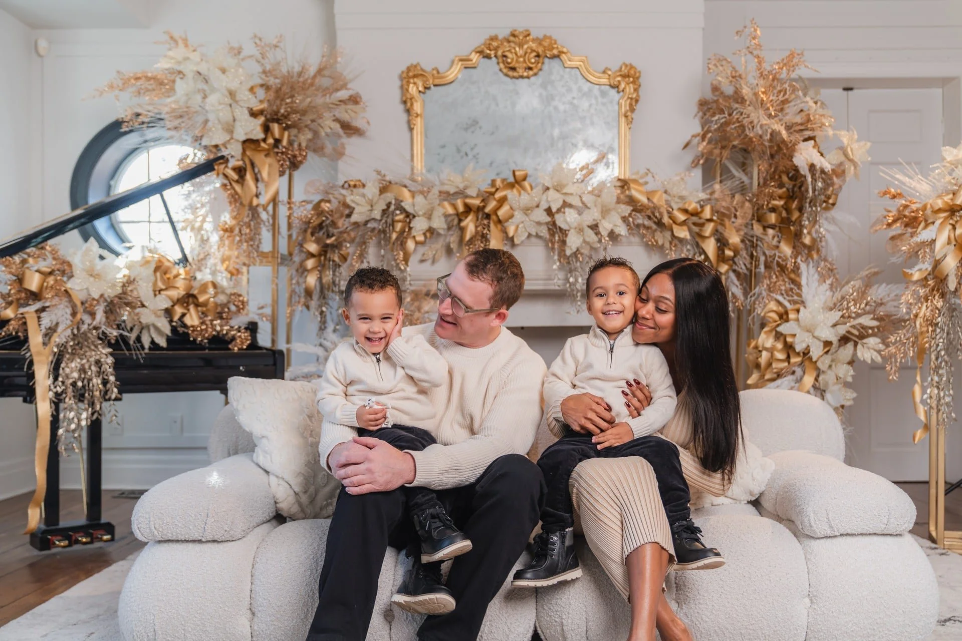 brampton-christmas-mini-session-family-of-five.jpg