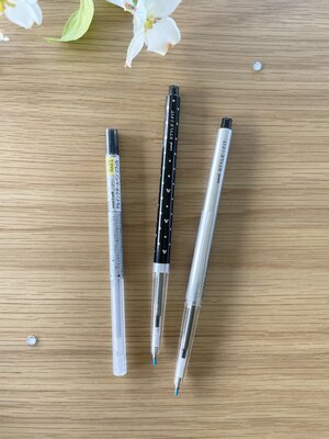 Uni-ball One UMR-05S Gel Pen Ink Refill - 0.5 mm - Black Ink Refill — La  Petite Cute Shop