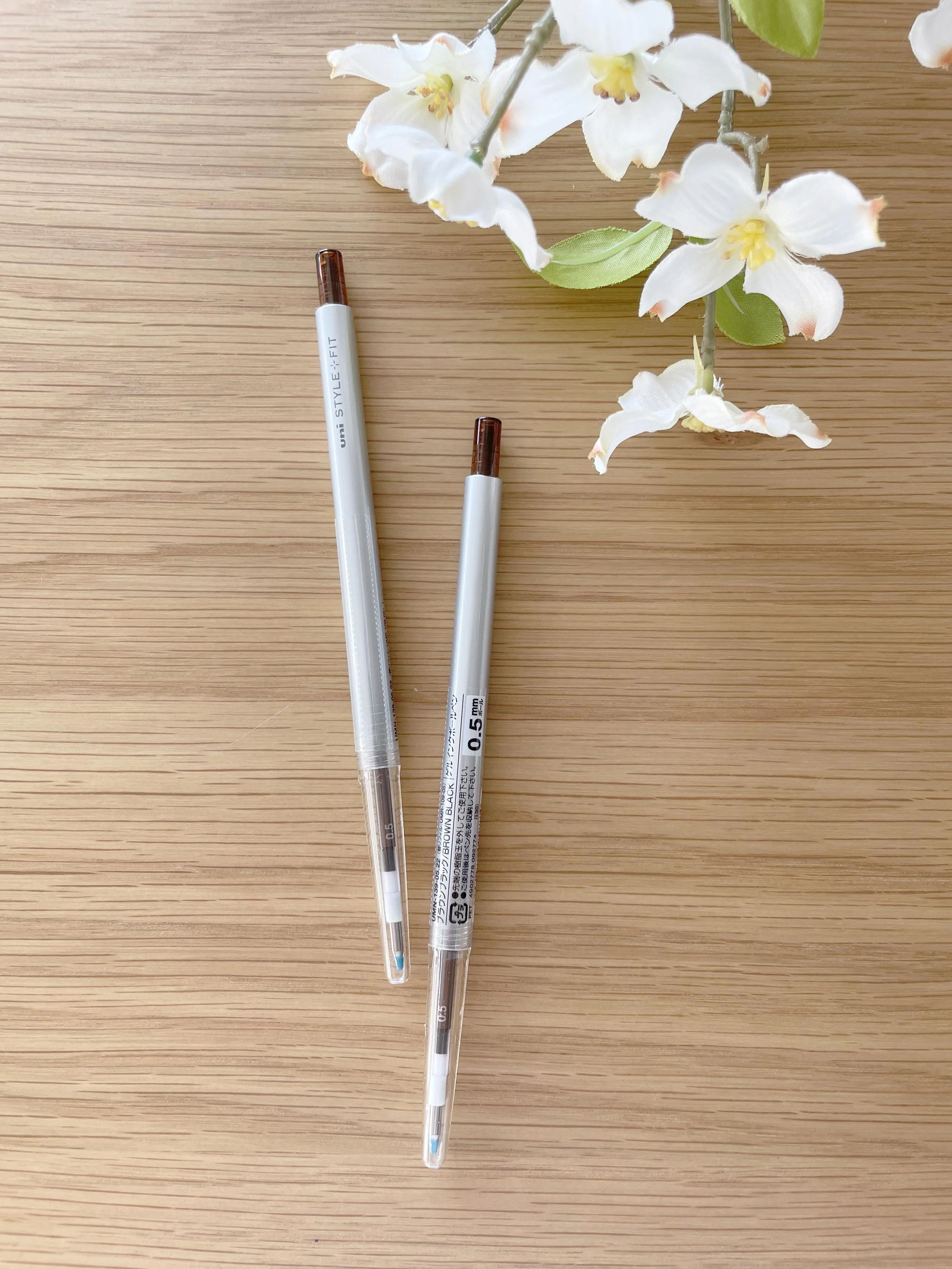 Uni-ball Style Fit Ultra Slim 0.50 - Brown Black Ink