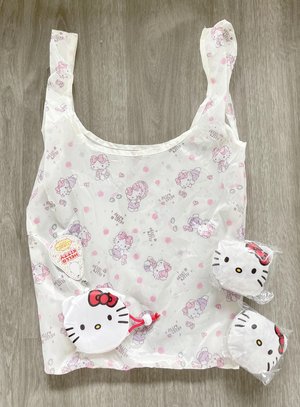Sanrio Hello Kitty Eco Bag with Drawstring Pouch - Pink — La Petite Cute  Shop