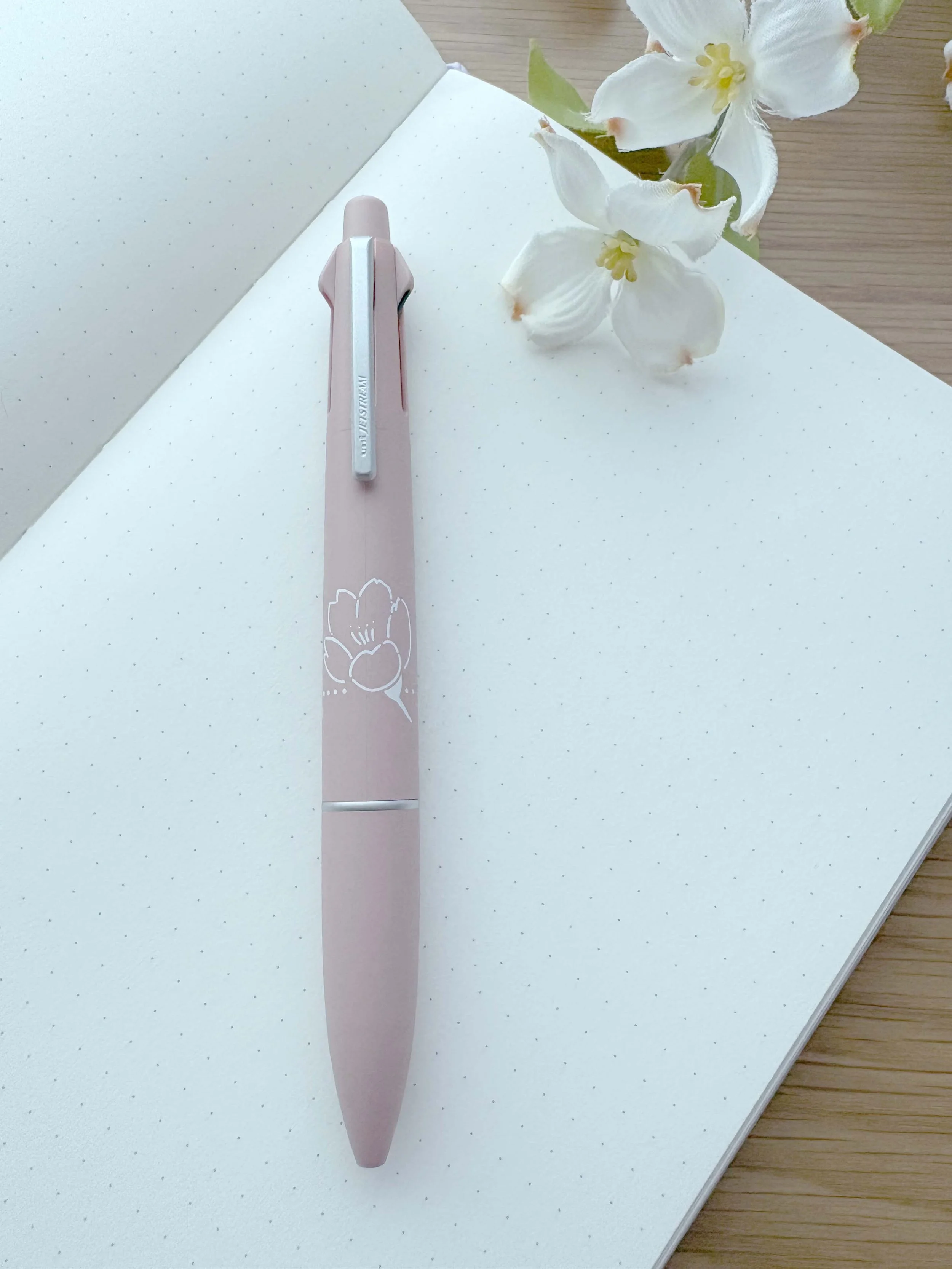 NEW Limited Design Jetstream 4+1 - 4 Color 0.5 mm Lite Touch Ink Ballpoint Multi Pen + 0.5 mm Pencil - Pink Flowers