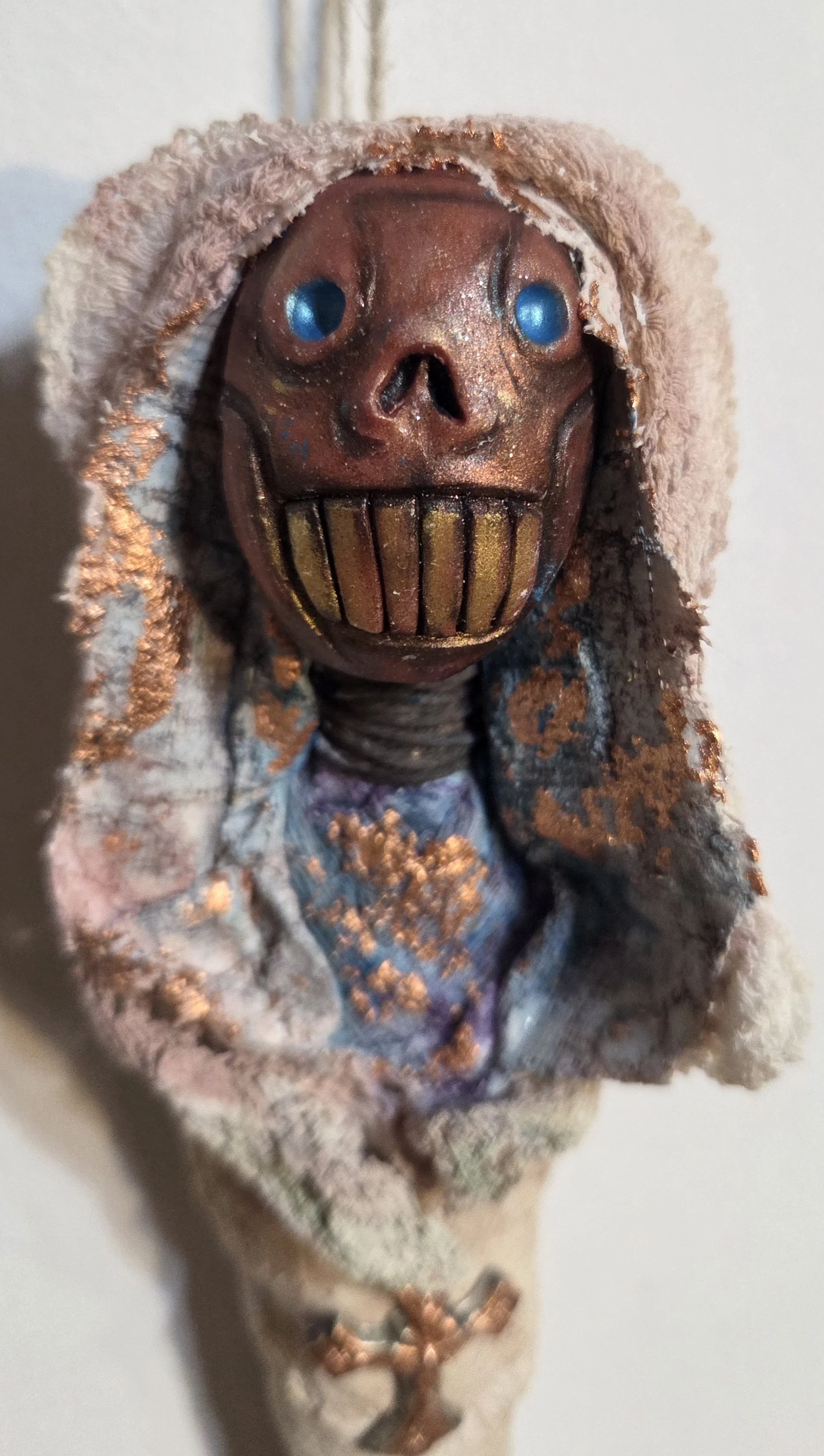 “Chrysalides” Burial Dolls
Polymer clay, plaster, paper pulp, casket hardware, & acrylic
10” tall
$55 ea.
(Detail)
Email oddmoddworks@gmail.com for Shipping Inquiries