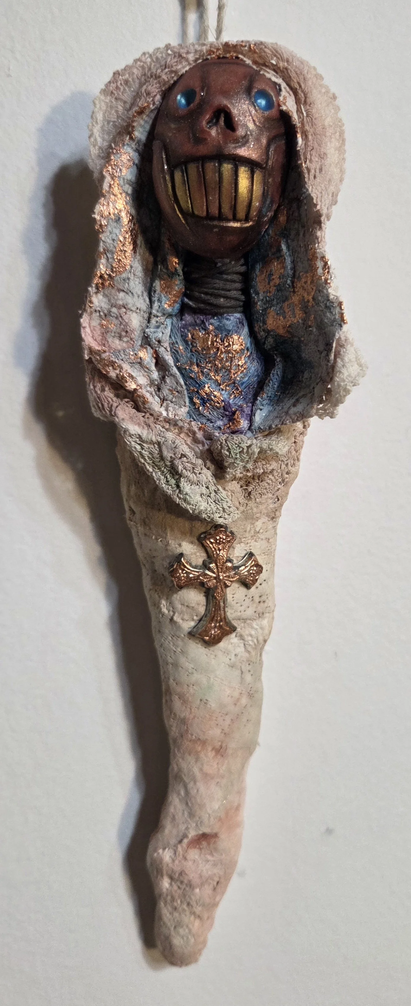 “Chrysalides” Burial Dolls
Polymer clay, plaster, paper pulp, casket hardware, & acrylic
10” tall
$55 ea.
Email oddmoddworks@gmail.com for Shipping Inquiries