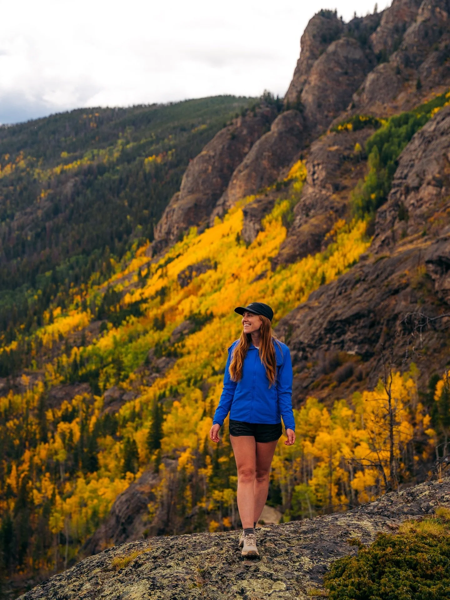 Colorado in the fall 💛 Every year I tell myself I’m not ready to let go of summer - the long days, endless hikes, & sunshine. But then the aspens turn gold and remind me why this season is worth slowing down for. Fall doesn’t last lo