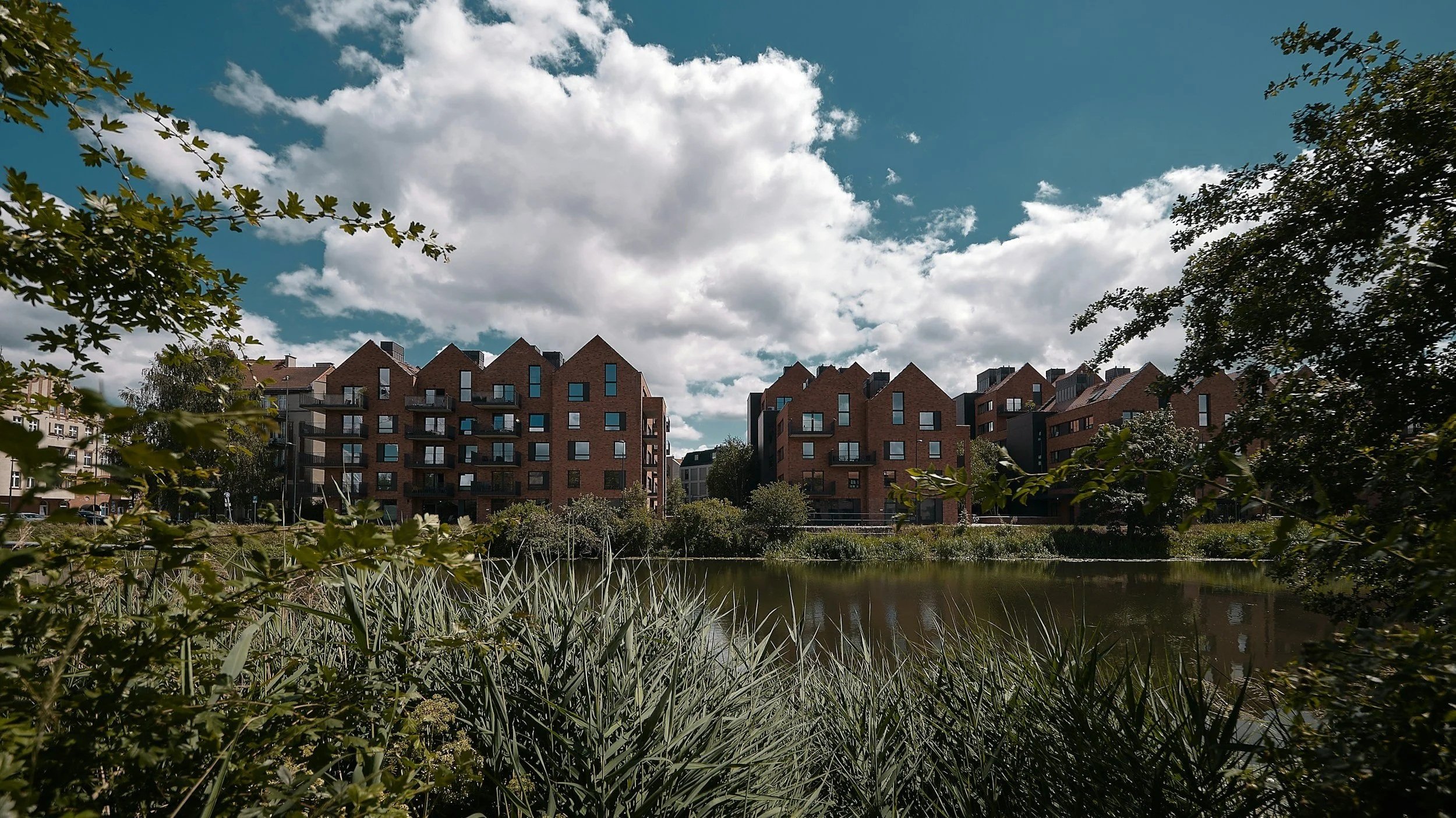 Comparing Cash vs Leveraged Real Estate Investing