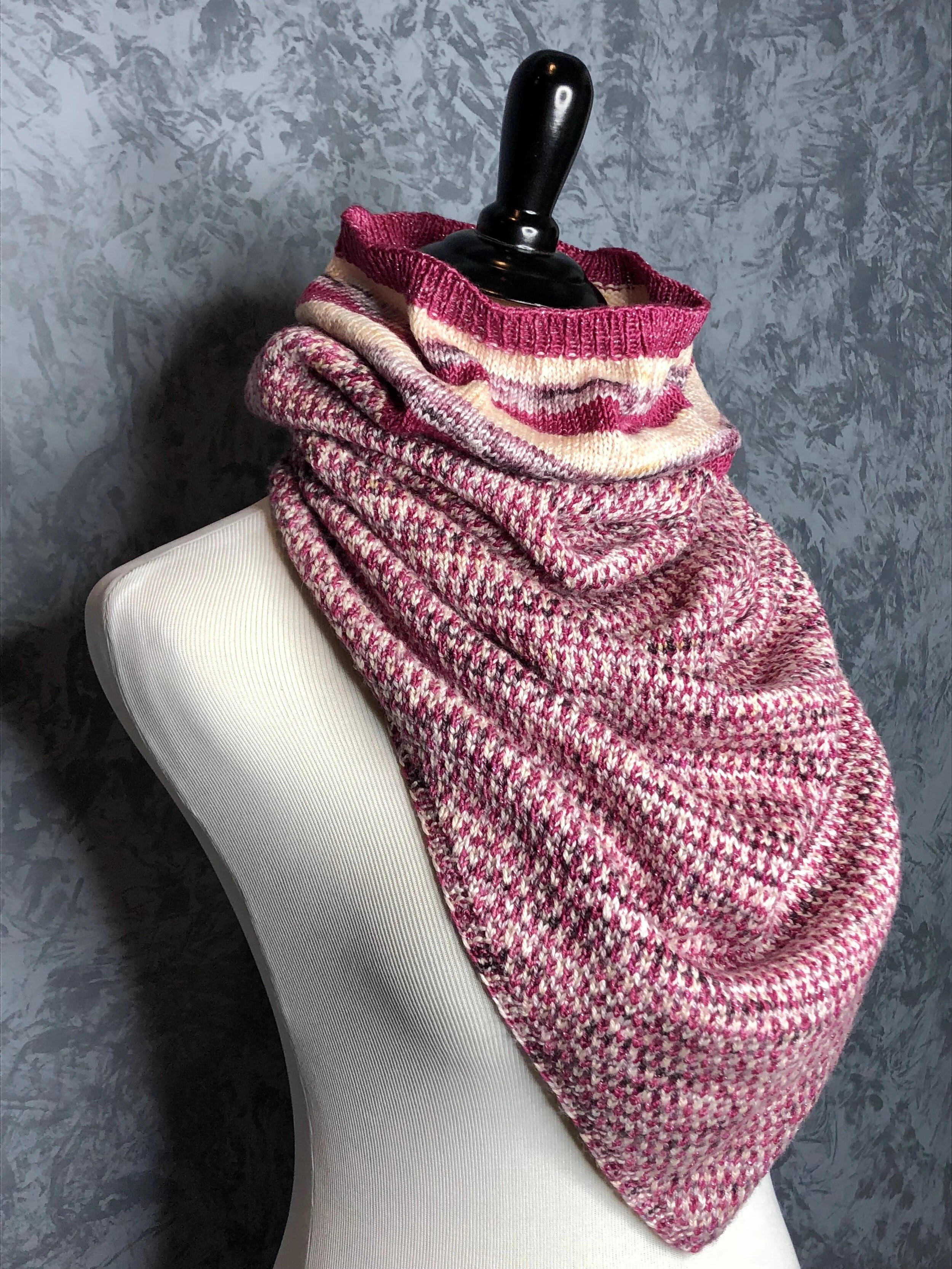 Don’t Stop Me Now Cowl Pattern (free pattern)