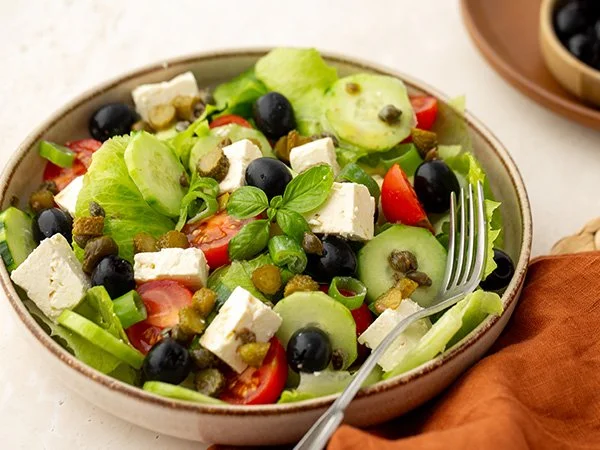 Low FODMAP Mediterranean Salad