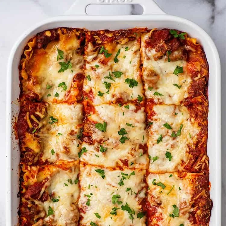 Lasagna (feeds 6-8)