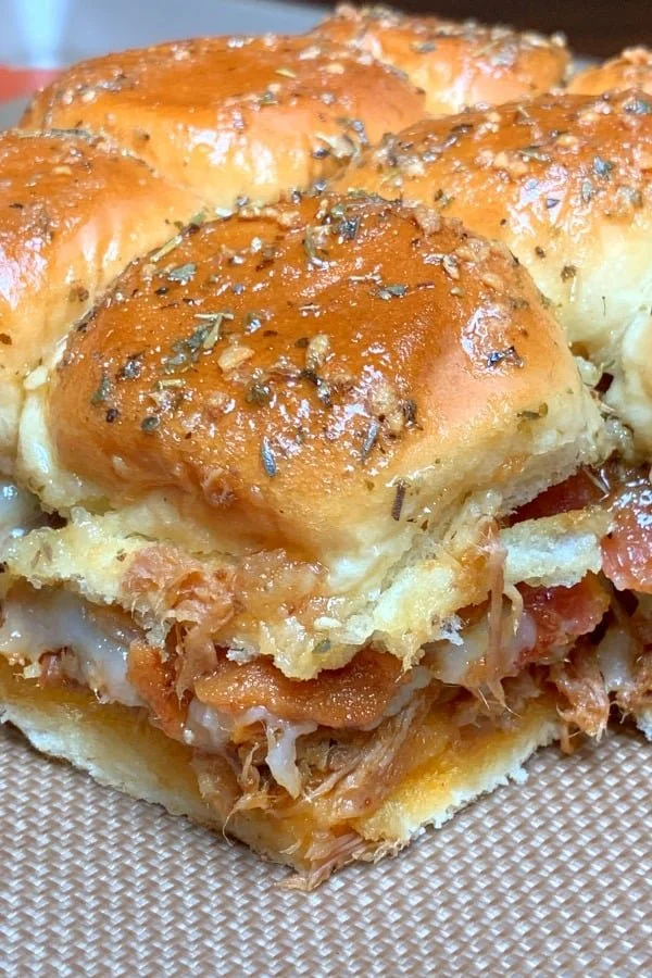 Easy-Pulled-Pork-Slider.jpg